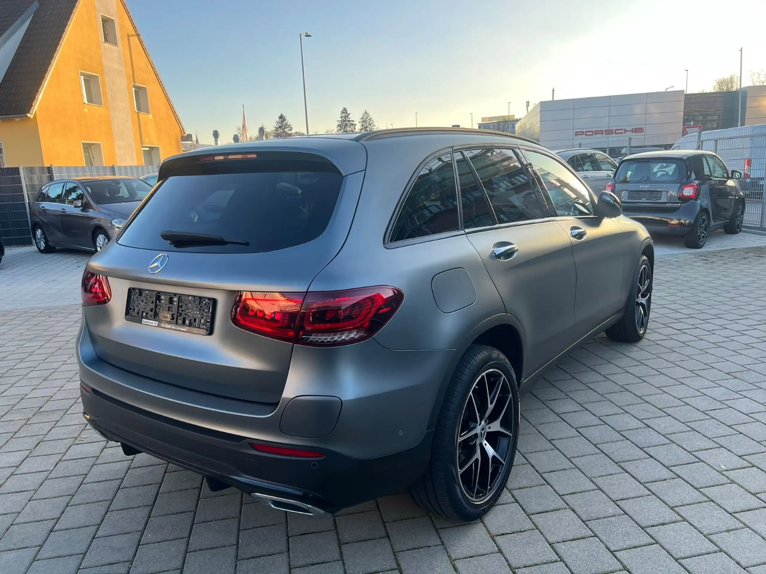 Mercedes-Benz - GLC 300