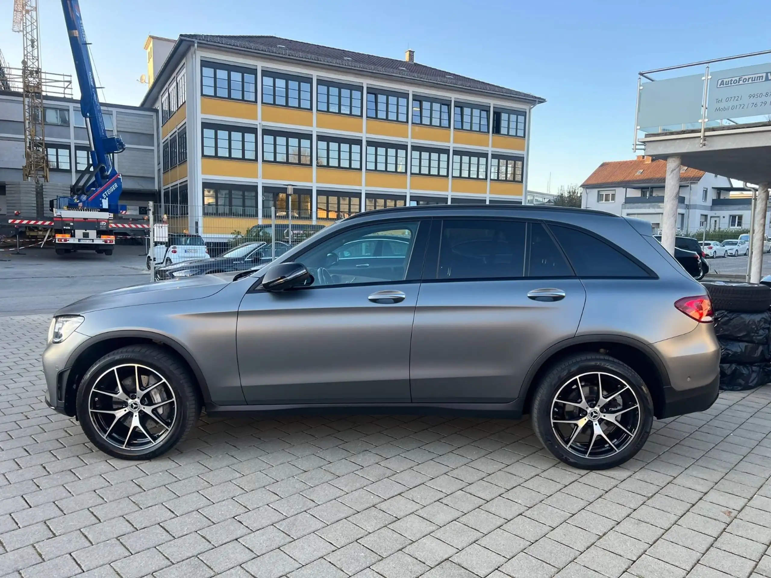 Mercedes-Benz - GLC 300