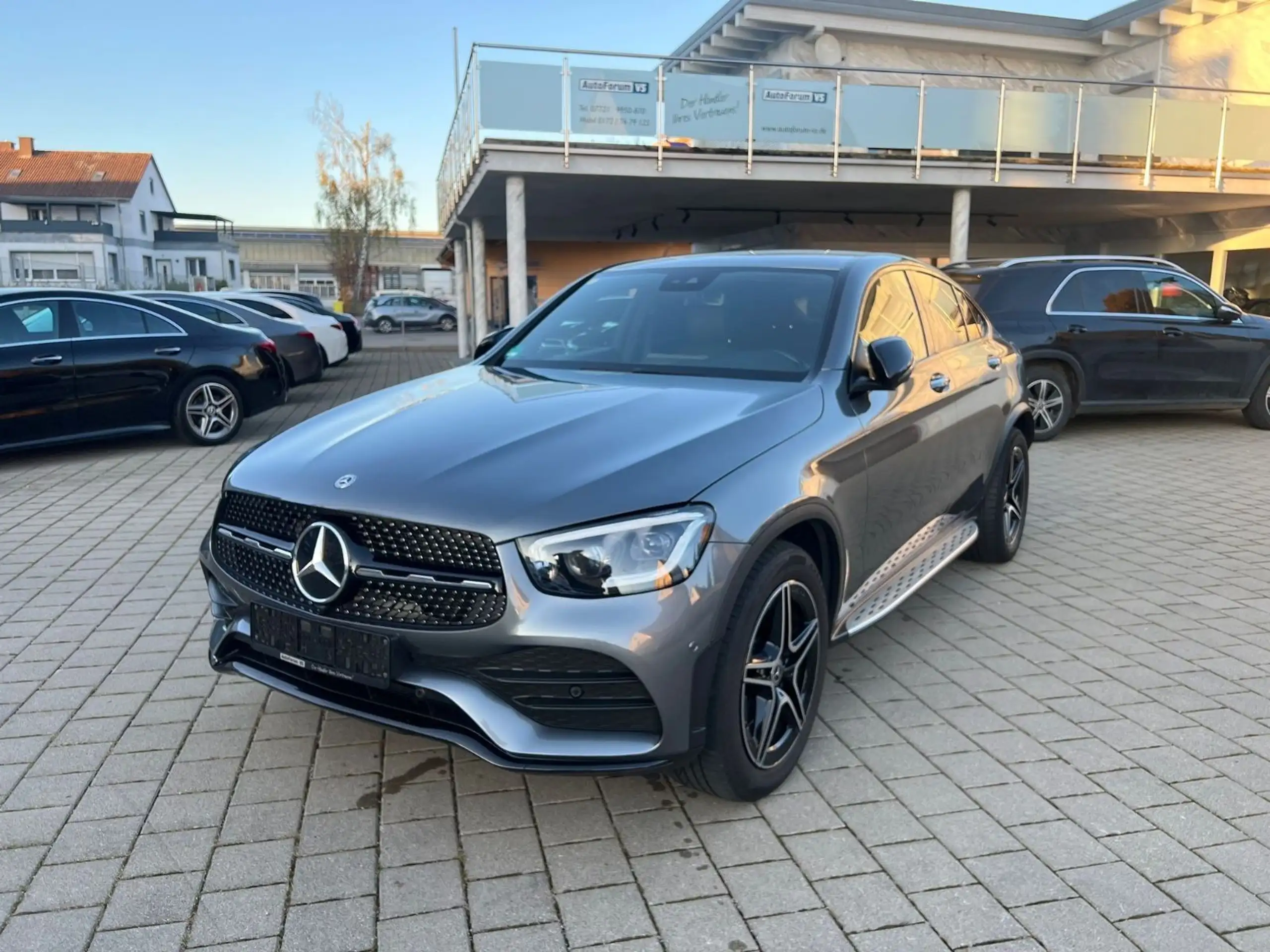 Mercedes-Benz - GLC 200