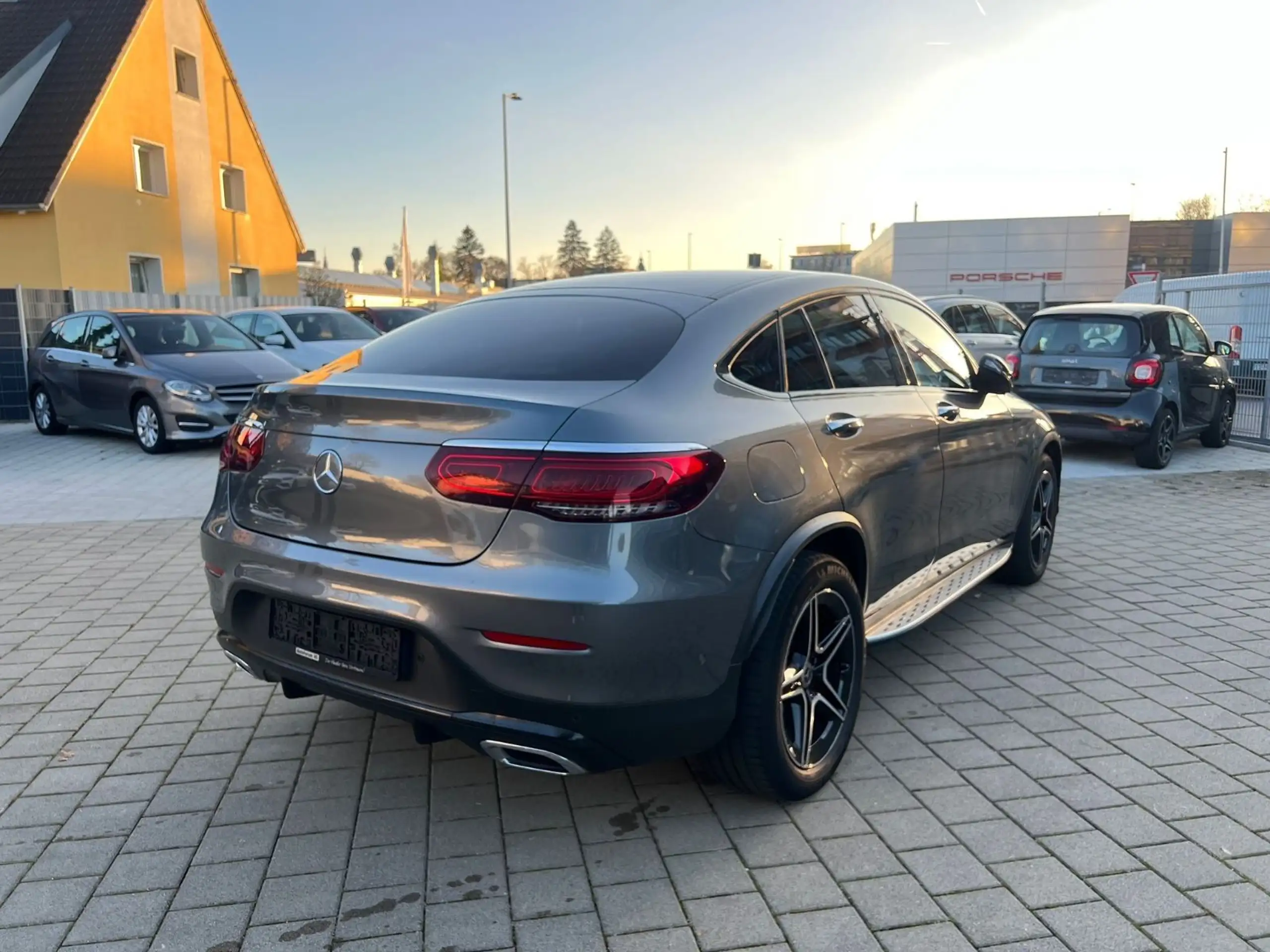 Mercedes-Benz - GLC 200