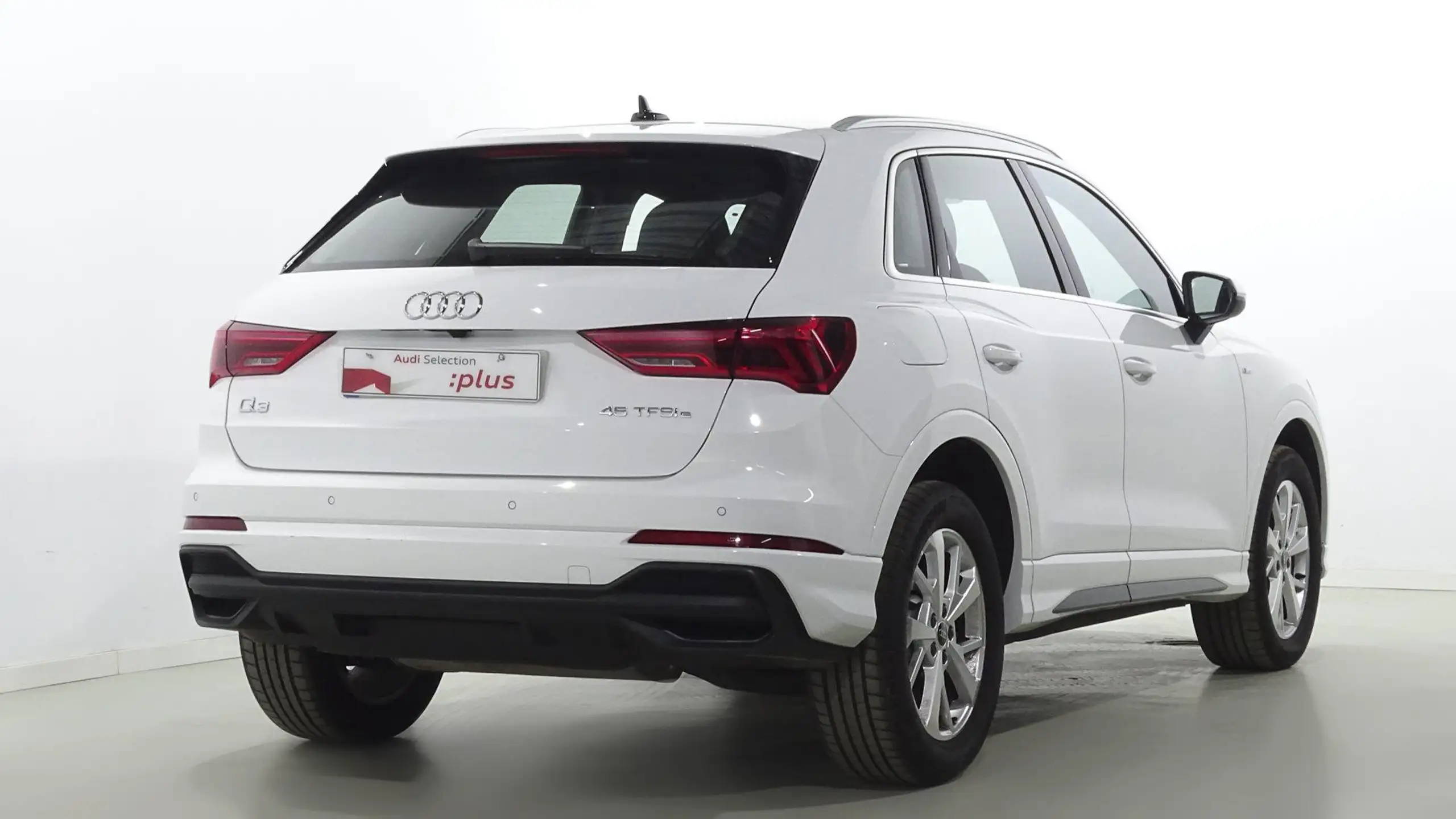 Audi - Q3