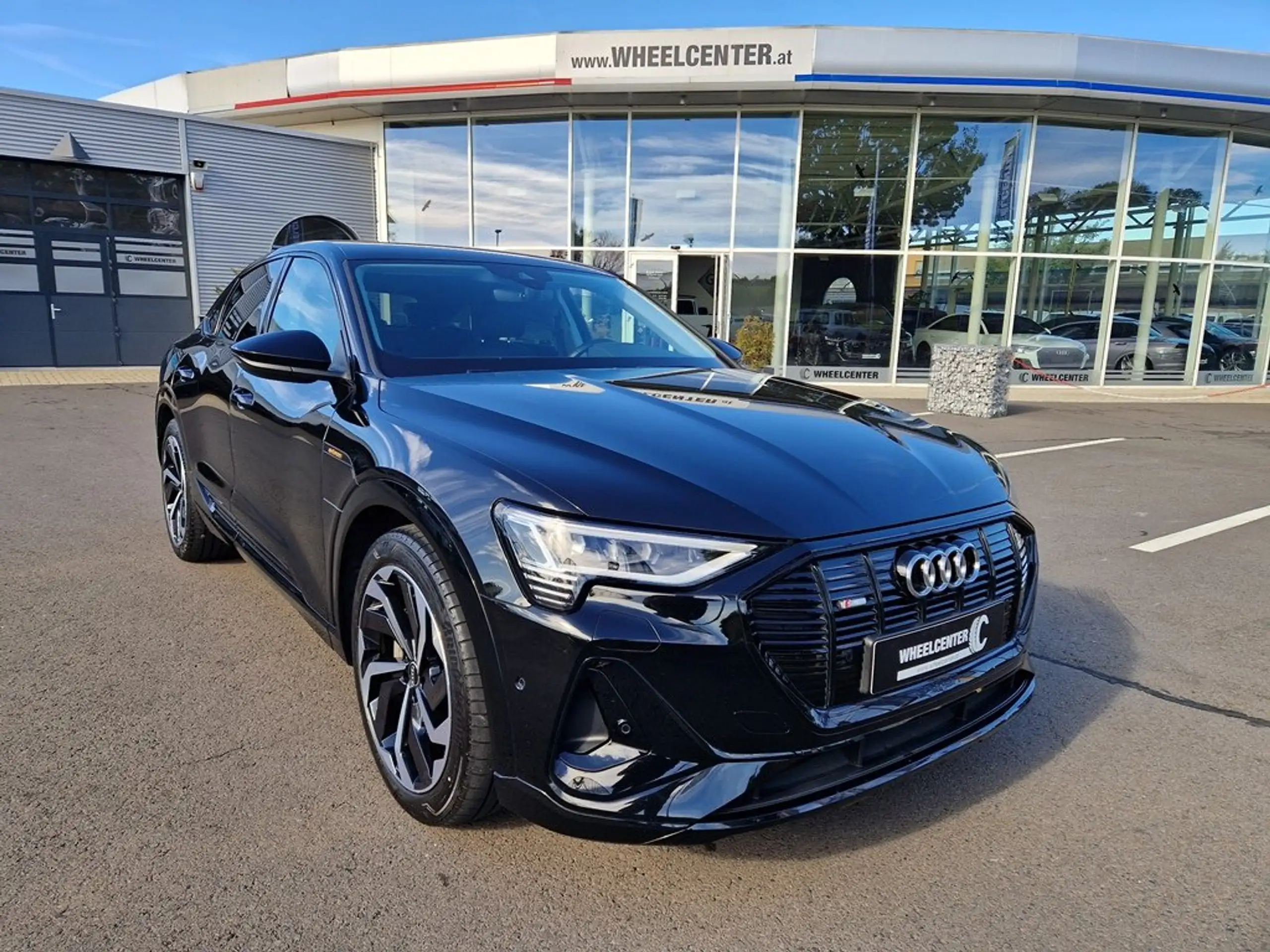 Audi - e-tron