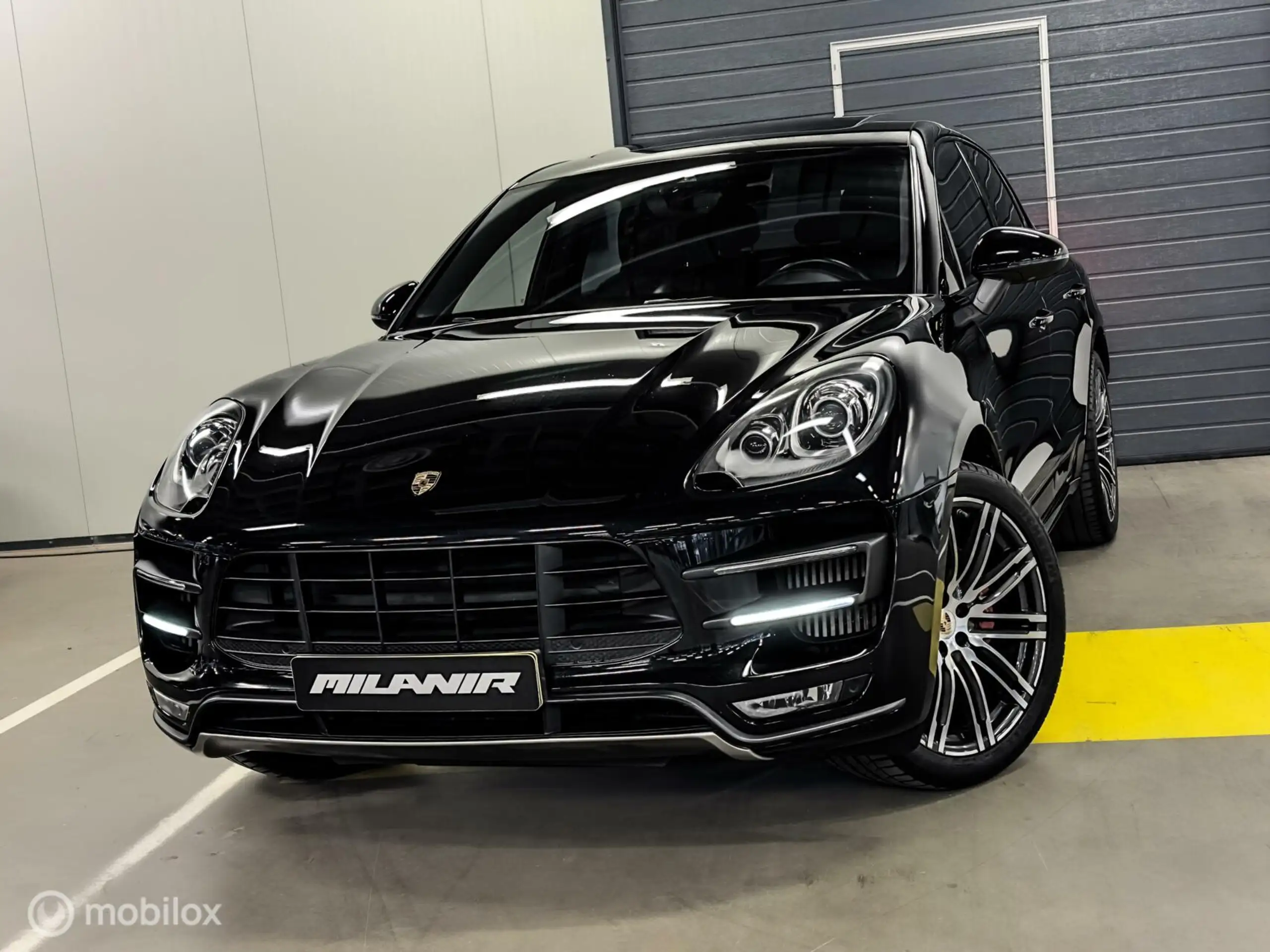 Porsche - Macan