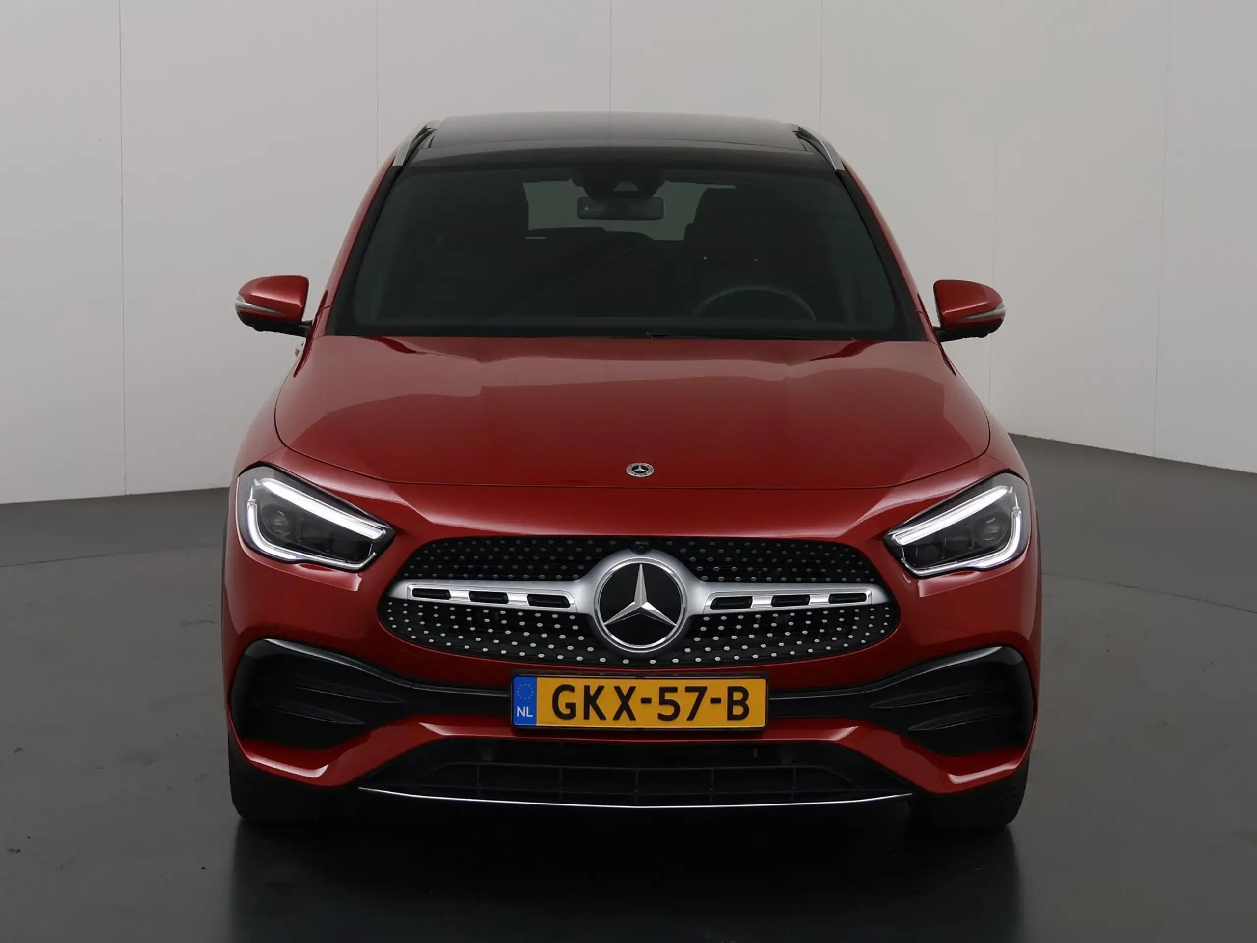 Mercedes-Benz - GLA 250