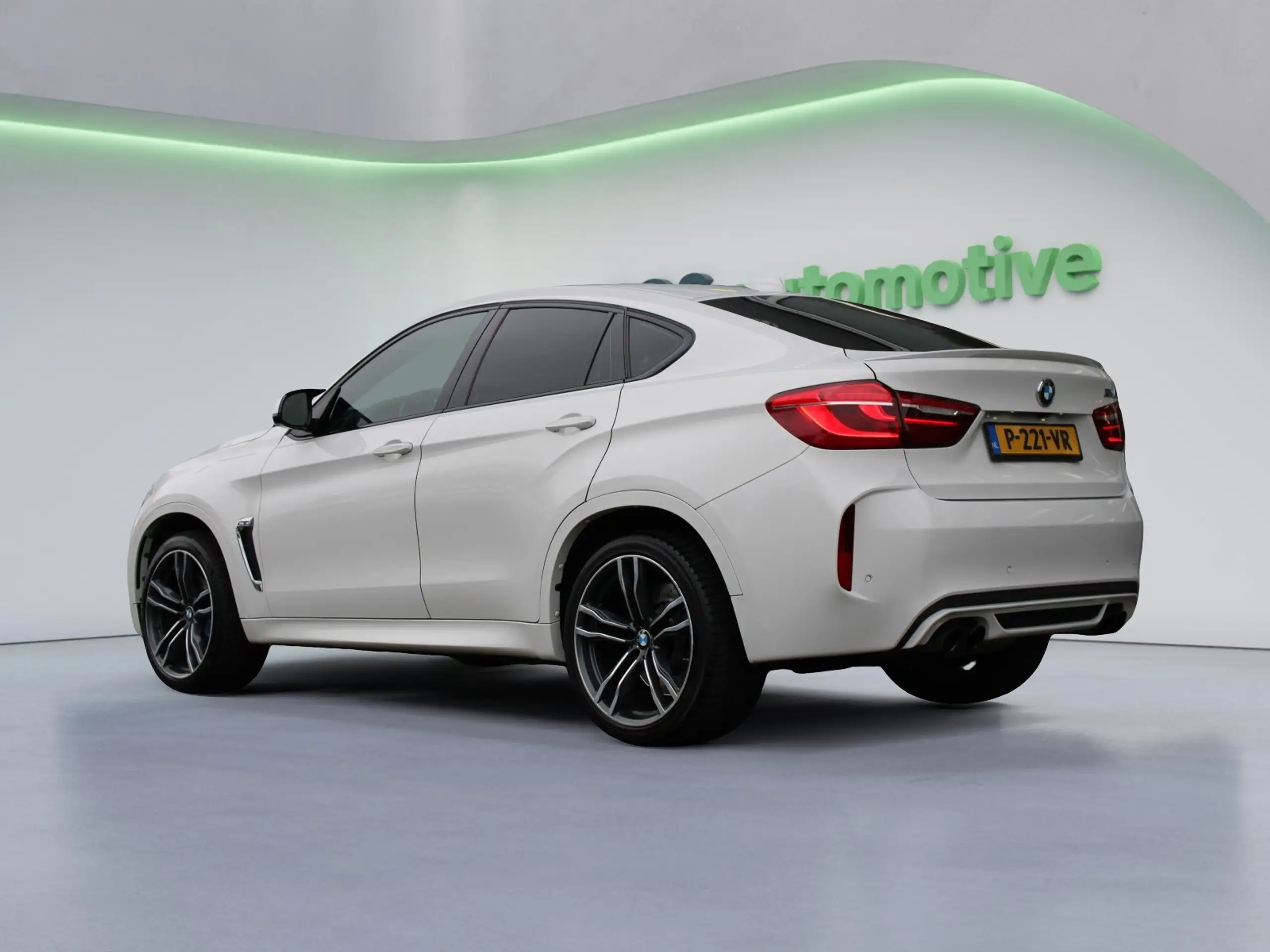 BMW - X6 M