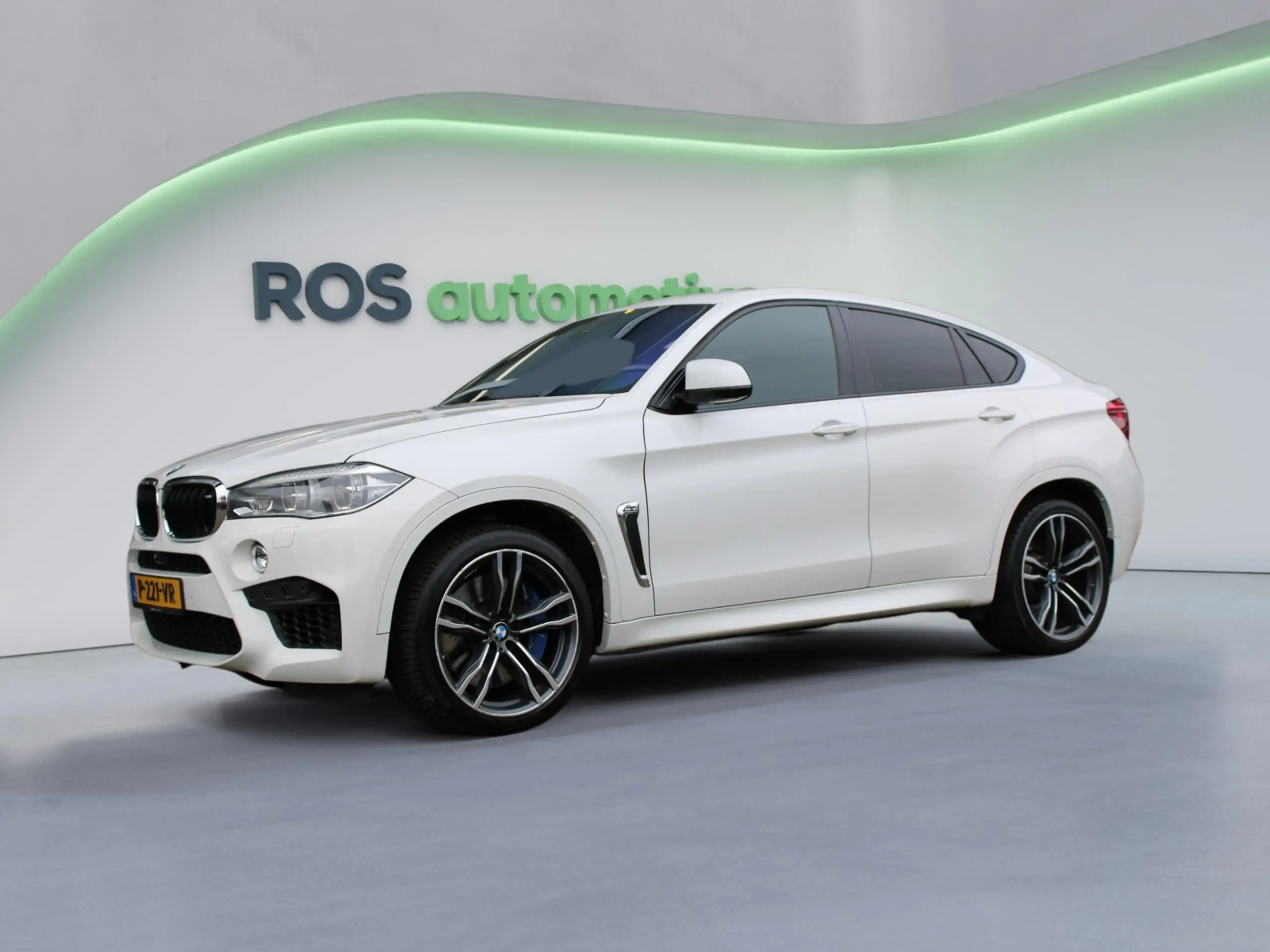 BMW - X6 M