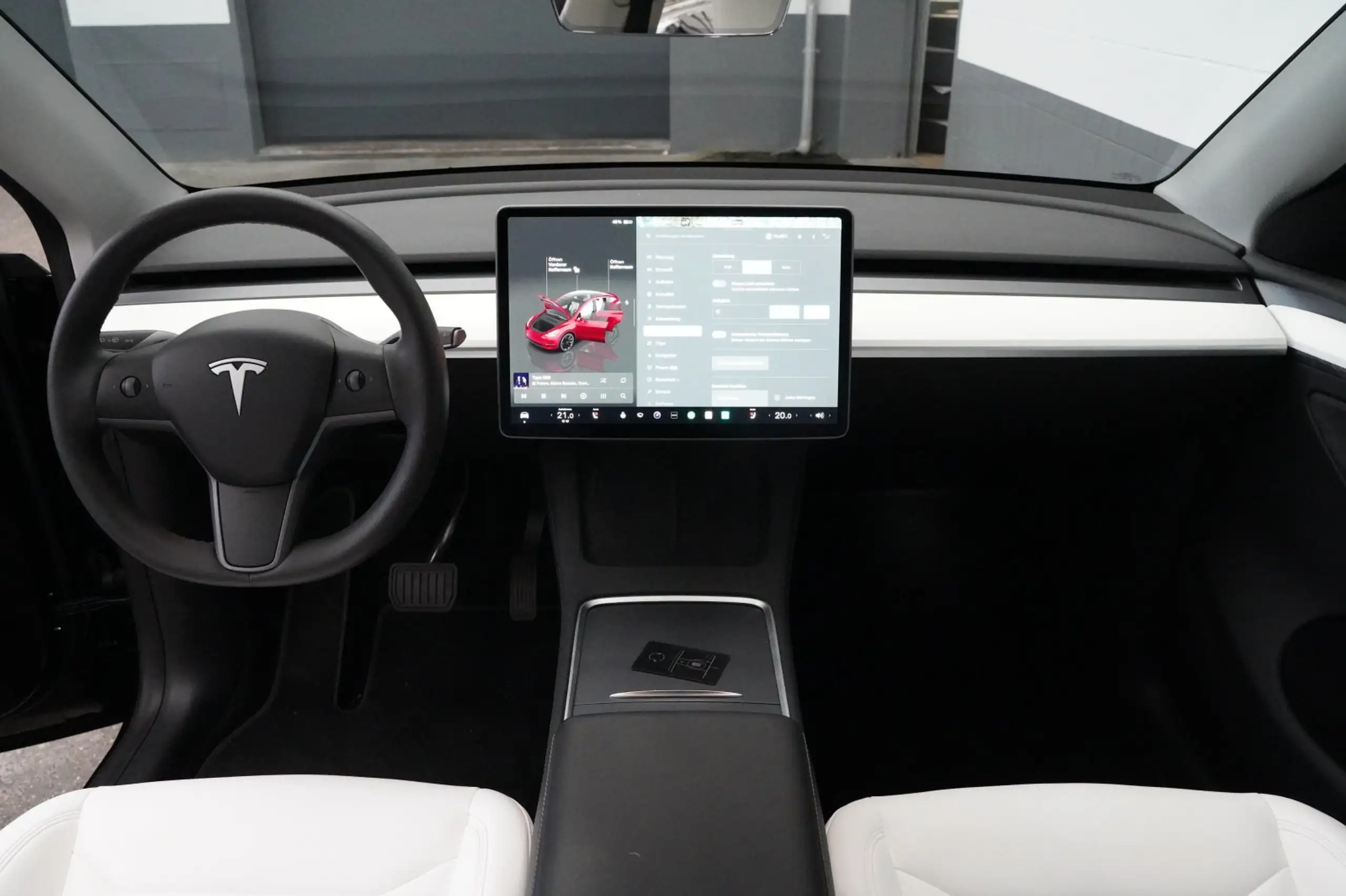 Tesla - Model Y