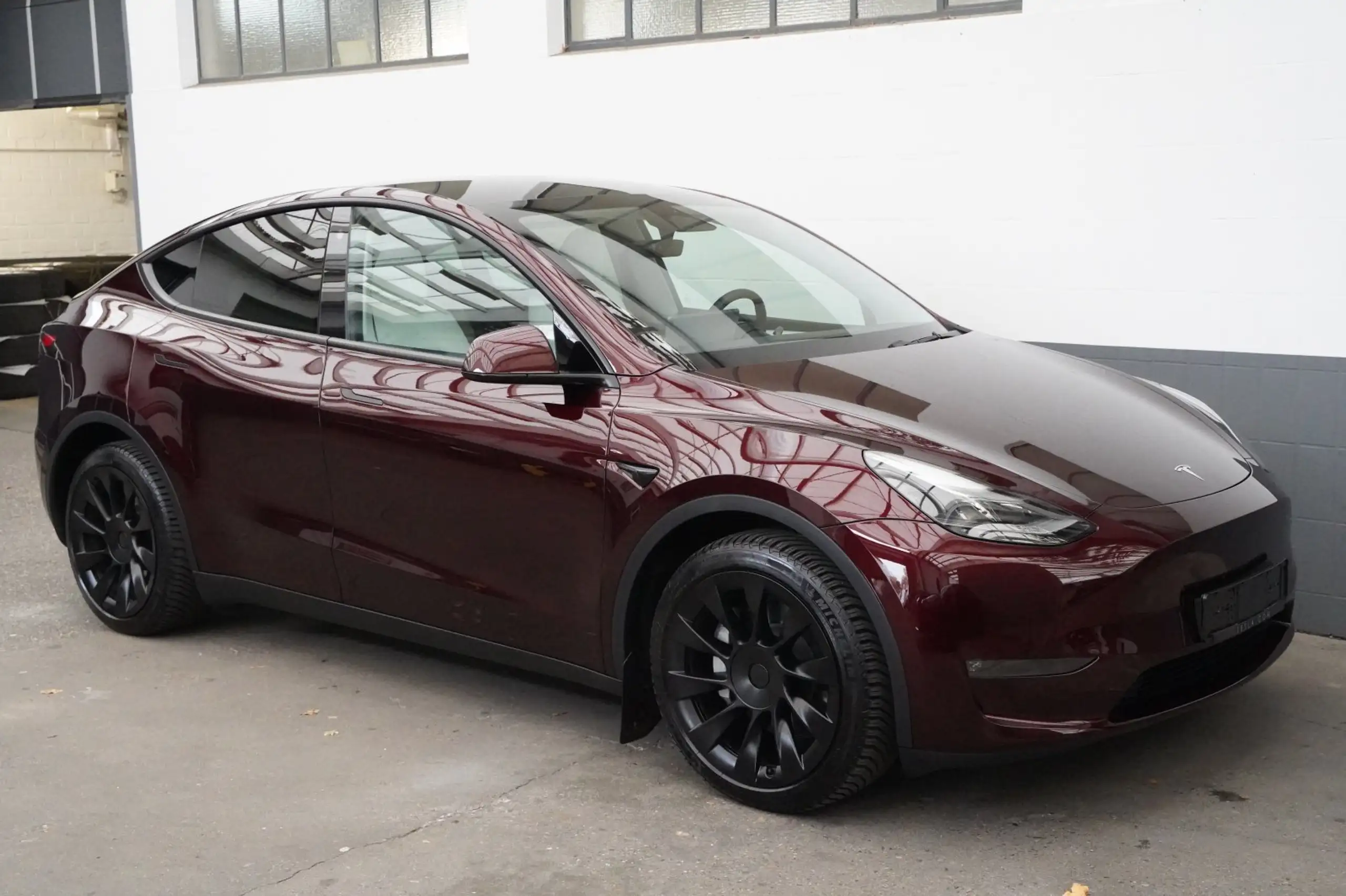 Tesla - Model Y