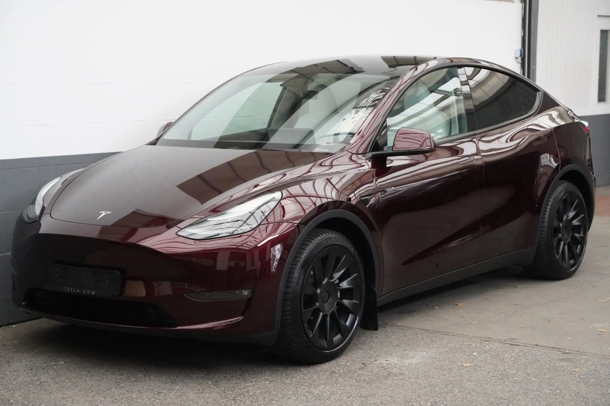 Tesla - Model Y