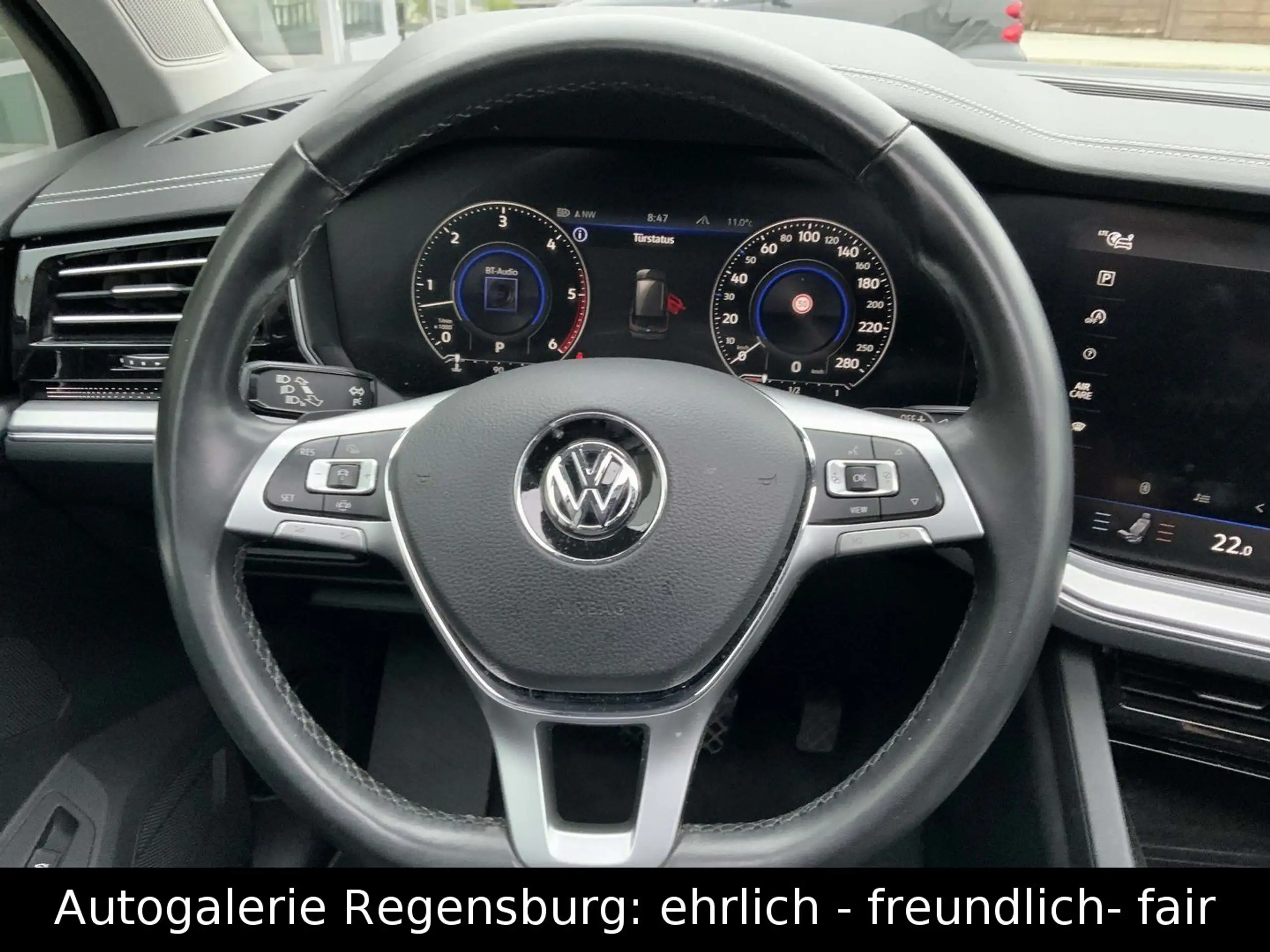 Volkswagen - Touareg