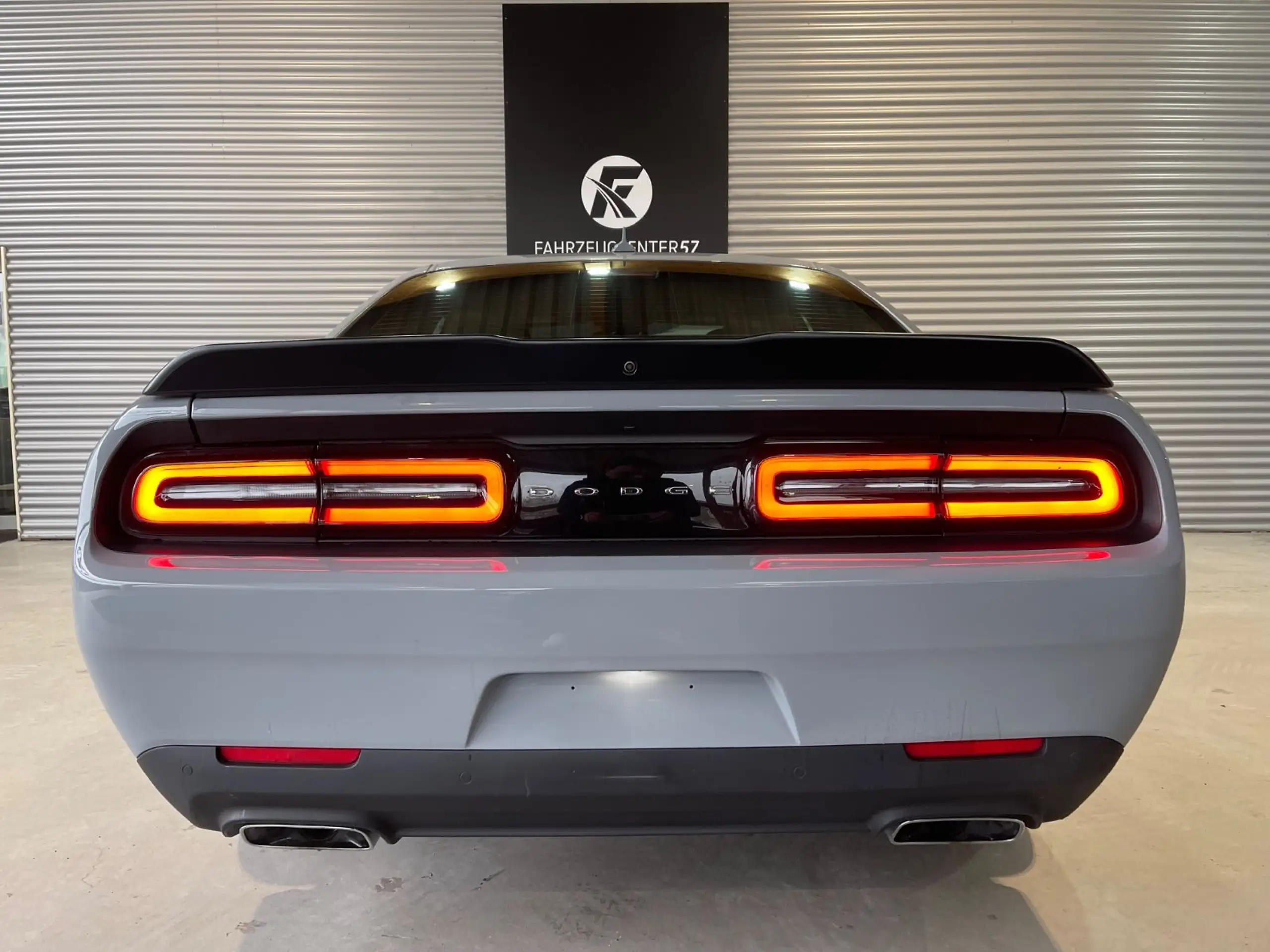 Dodge - Challenger