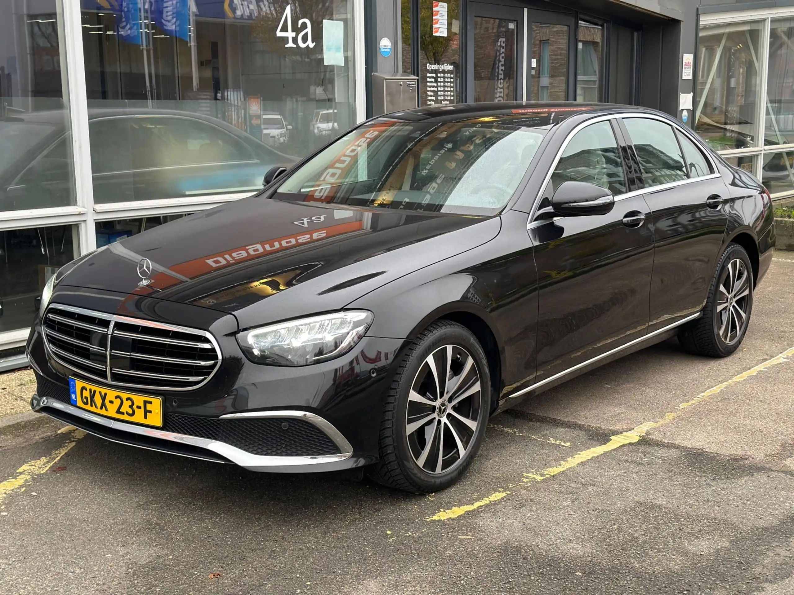 Mercedes-Benz - E 220