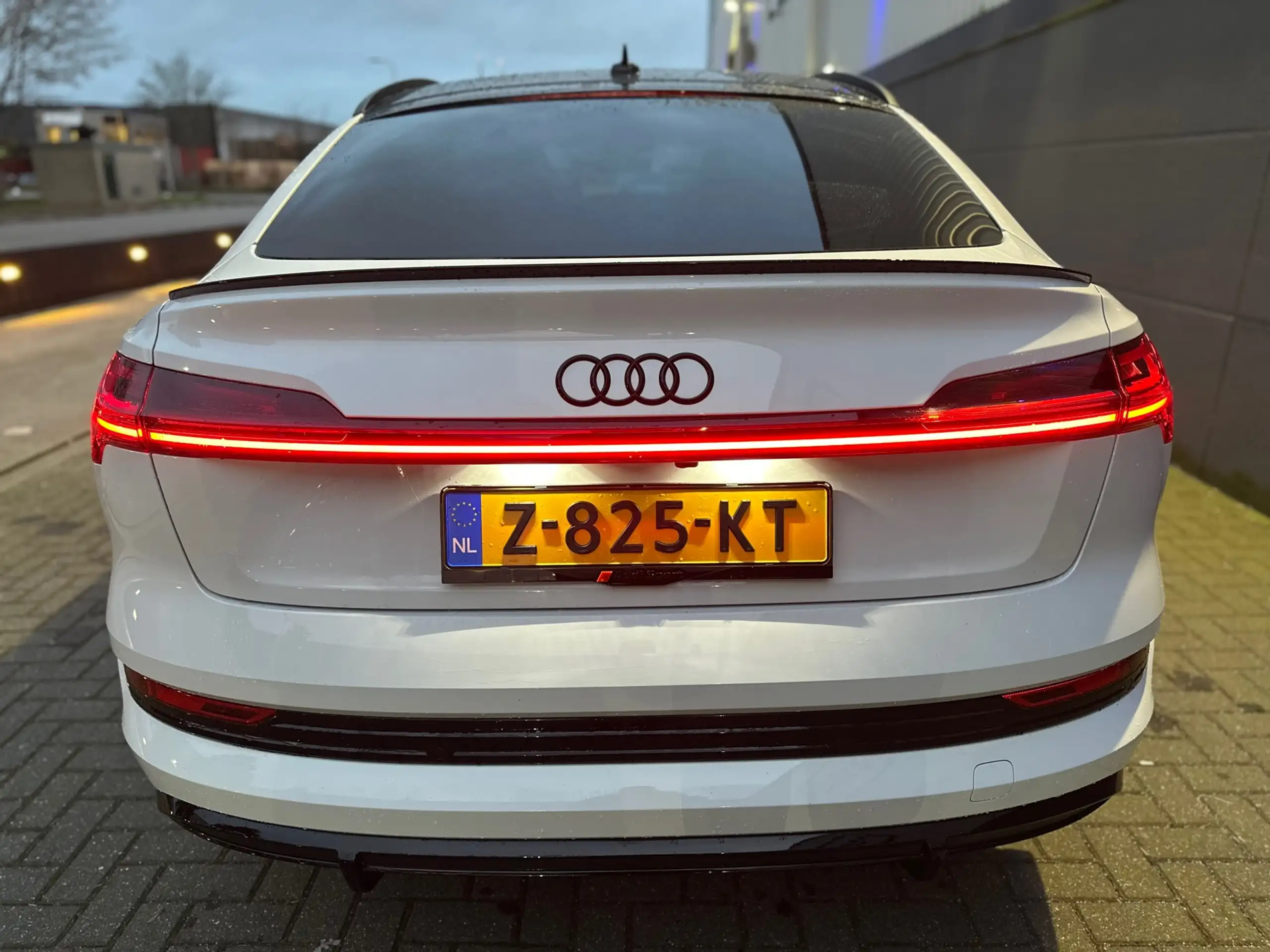 Audi - e-tron