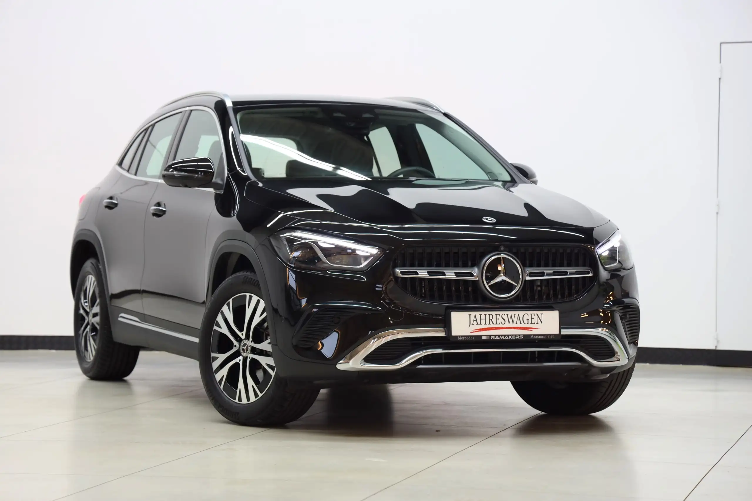 Mercedes-Benz - GLA 250