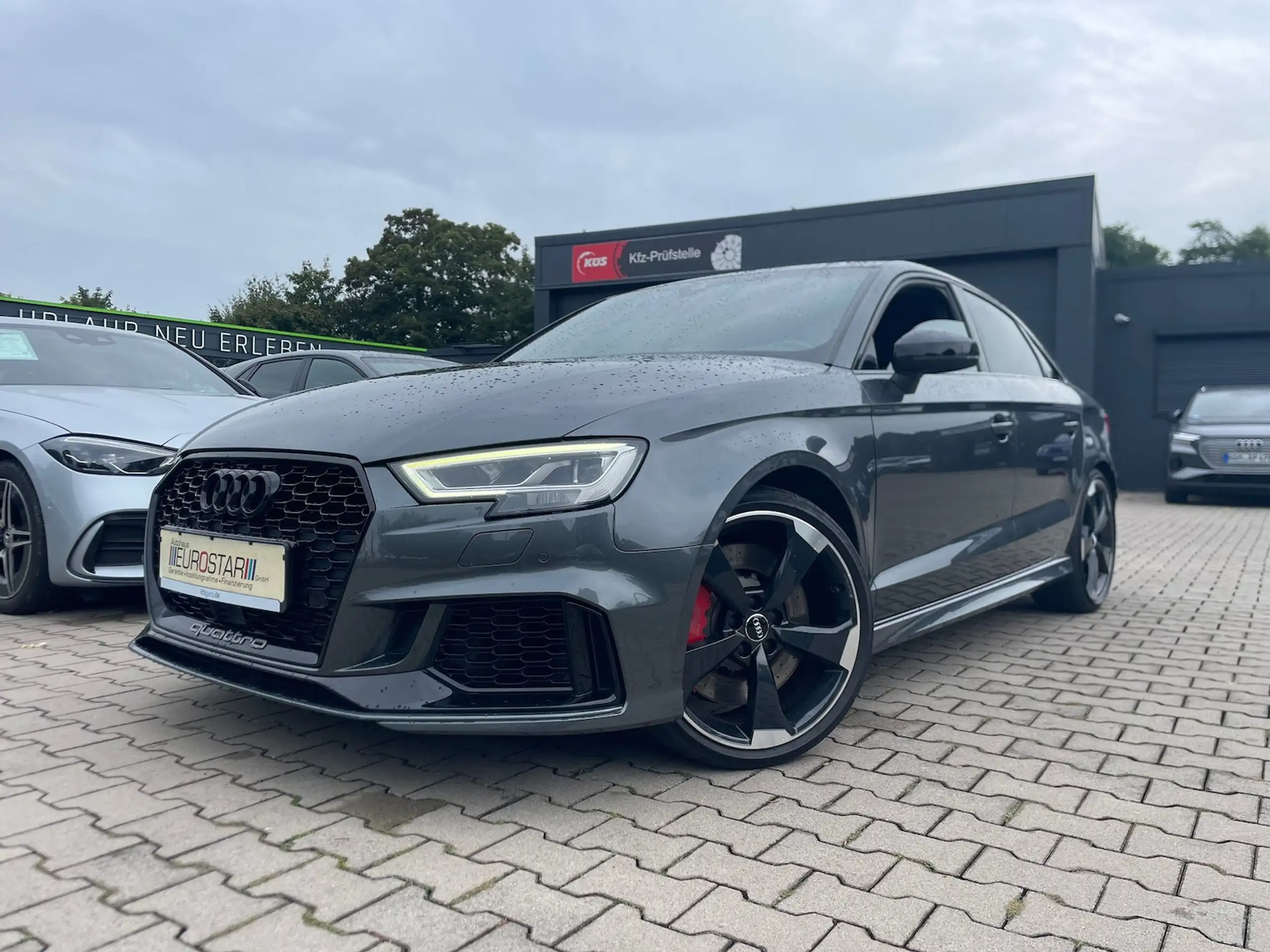 Audi - RS3