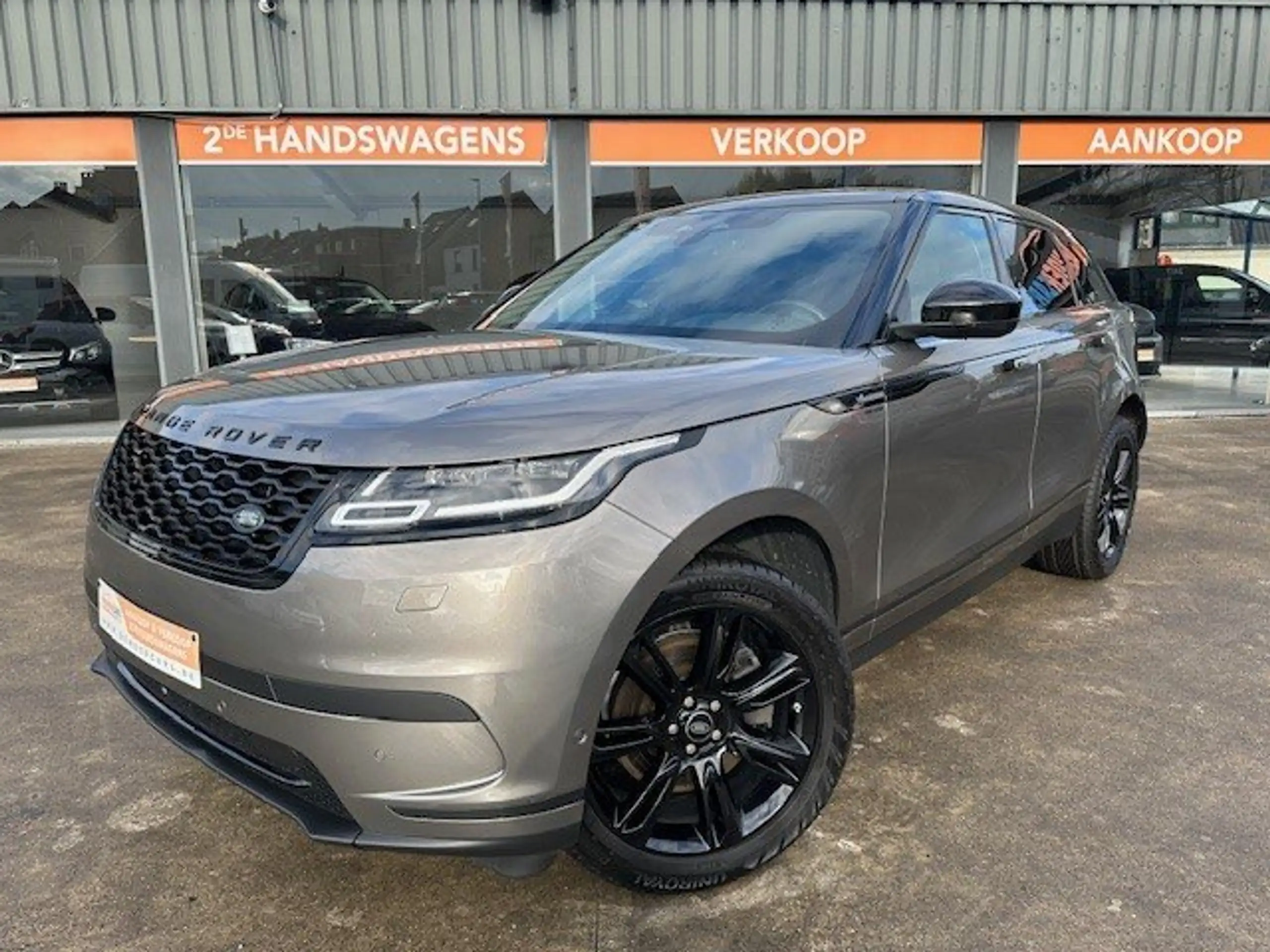 Land Rover - Range Rover Velar