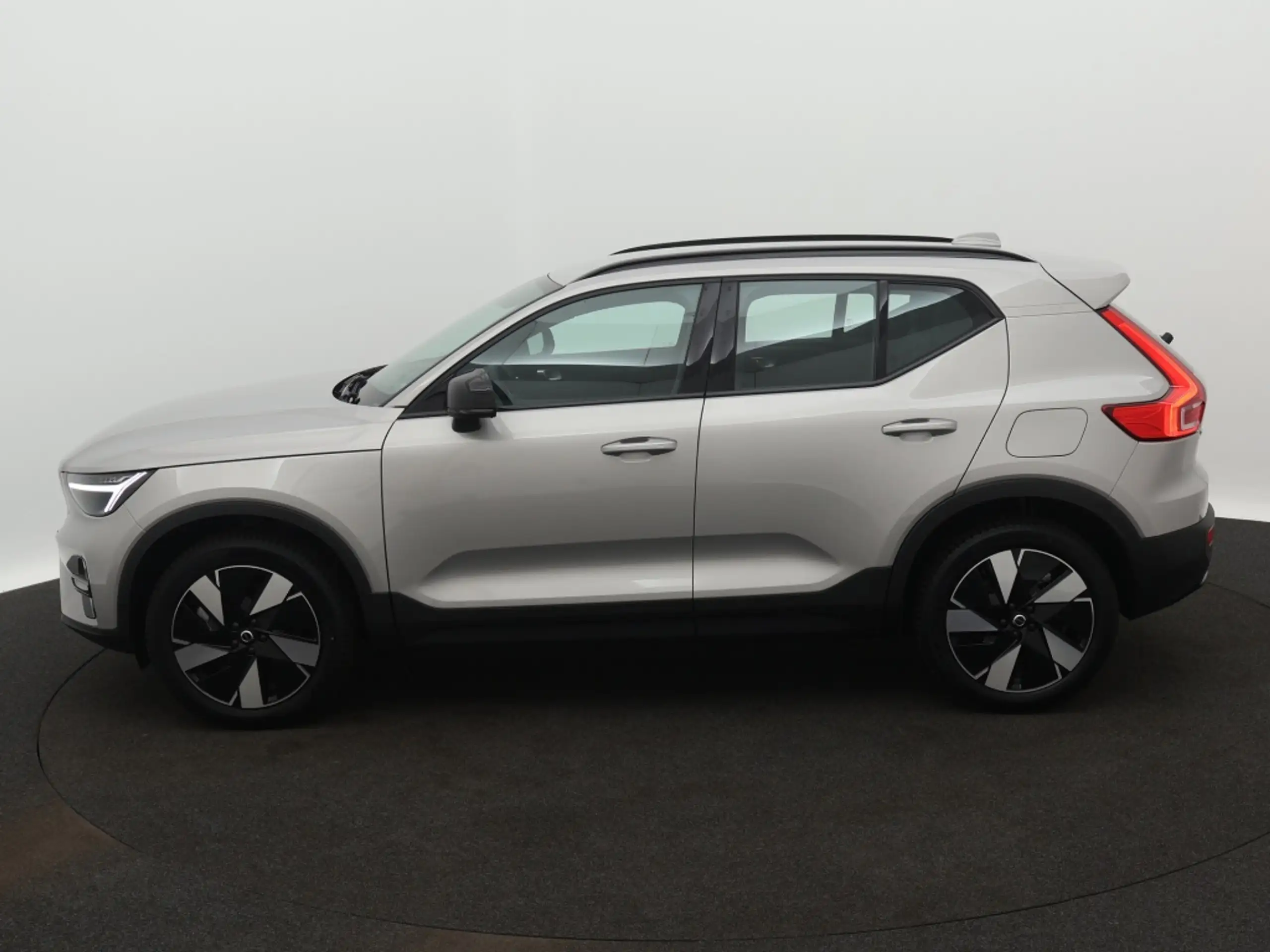 Volvo - XC40