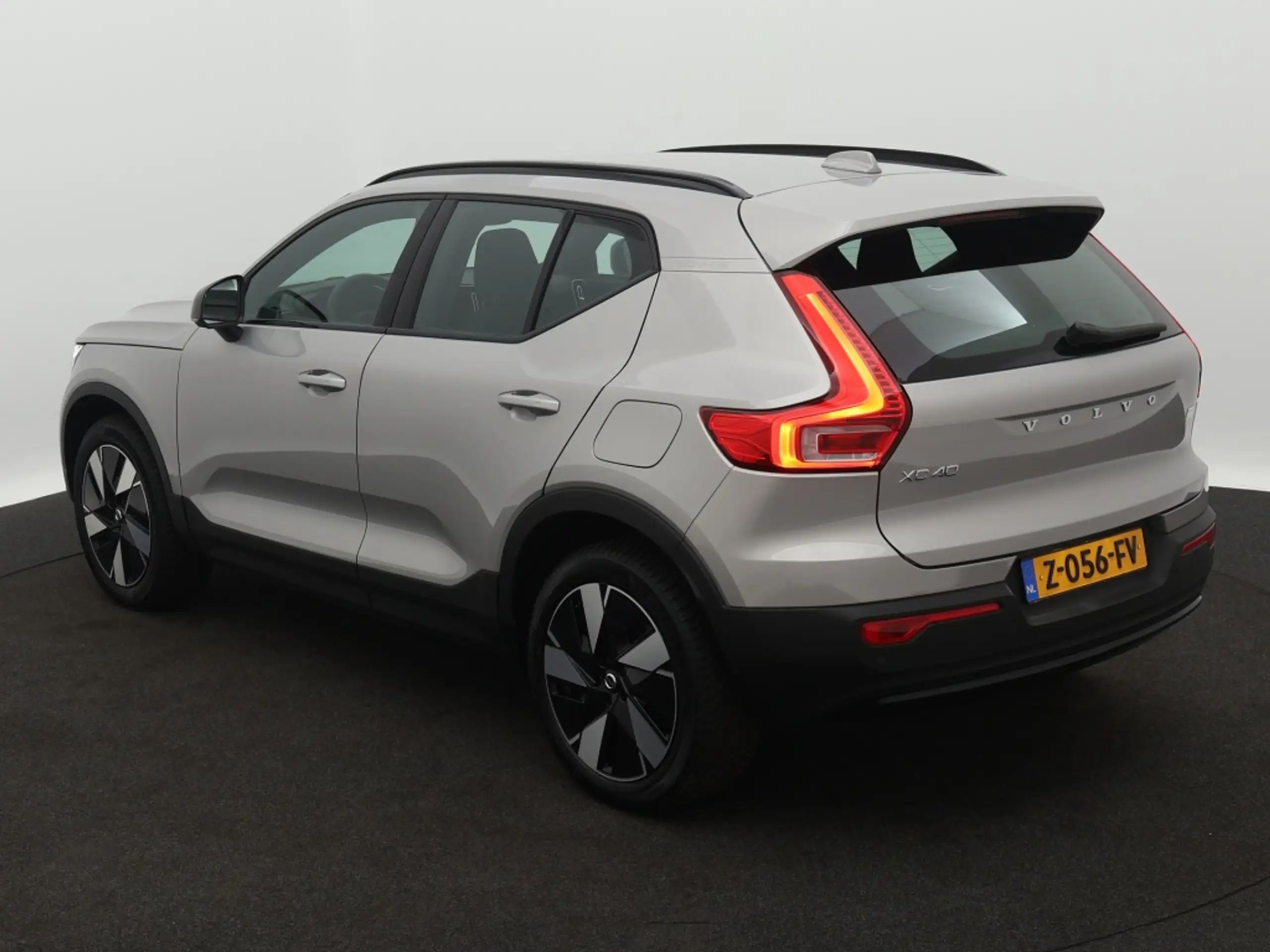 Volvo - XC40