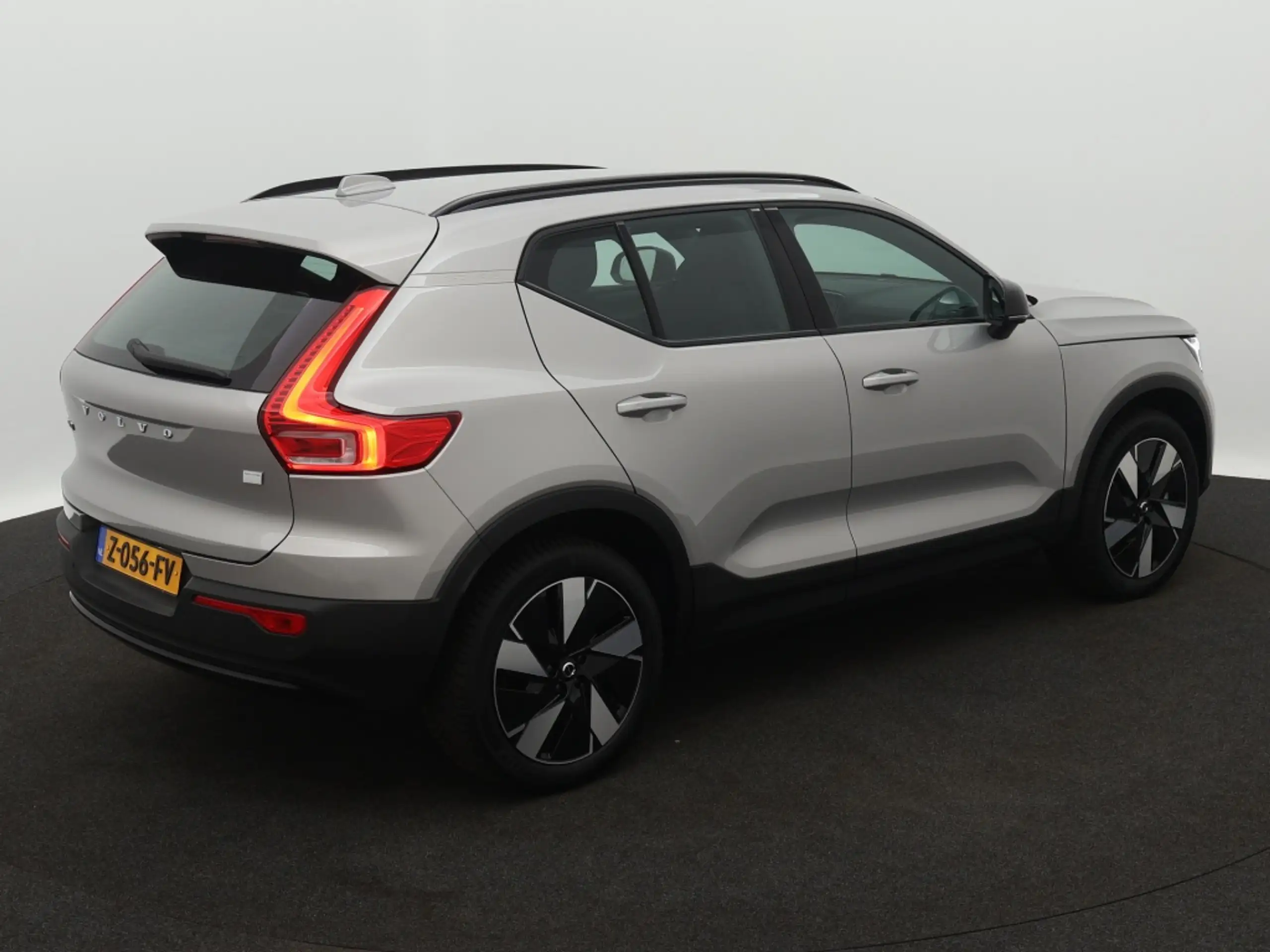 Volvo - XC40