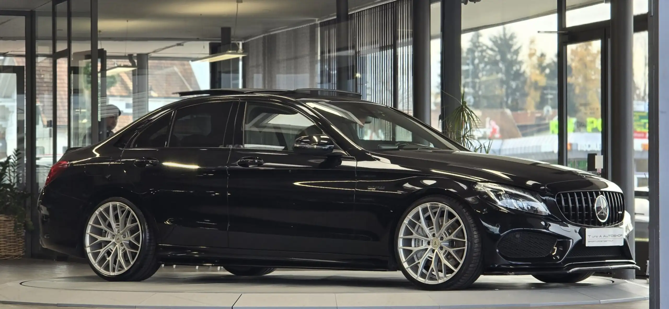 Mercedes-Benz - C 43 AMG