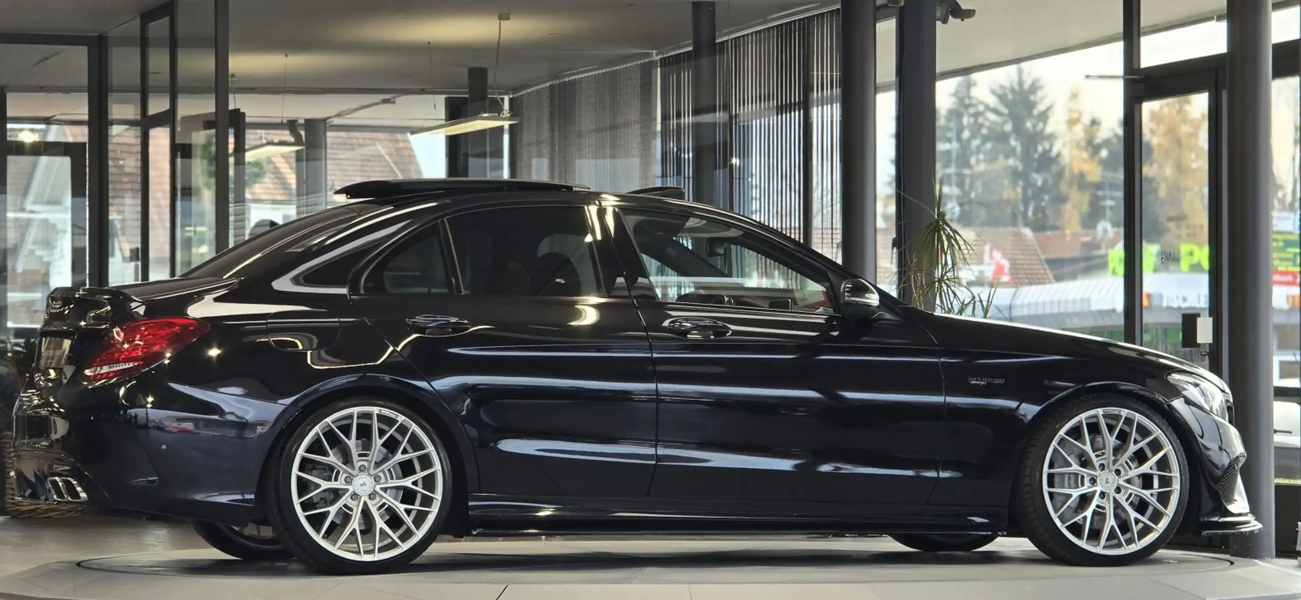 Mercedes-Benz - C 43 AMG