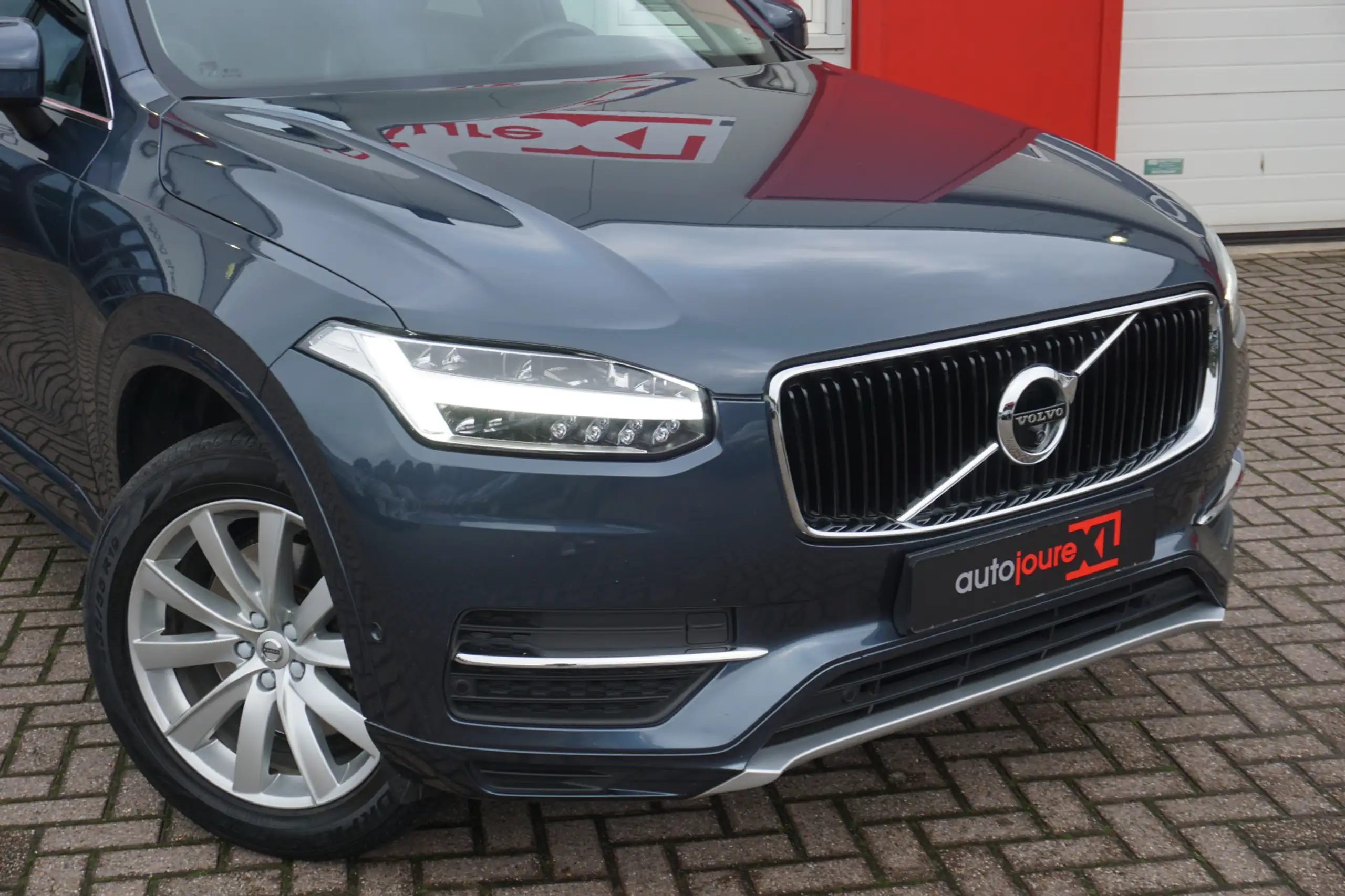 Volvo - XC90