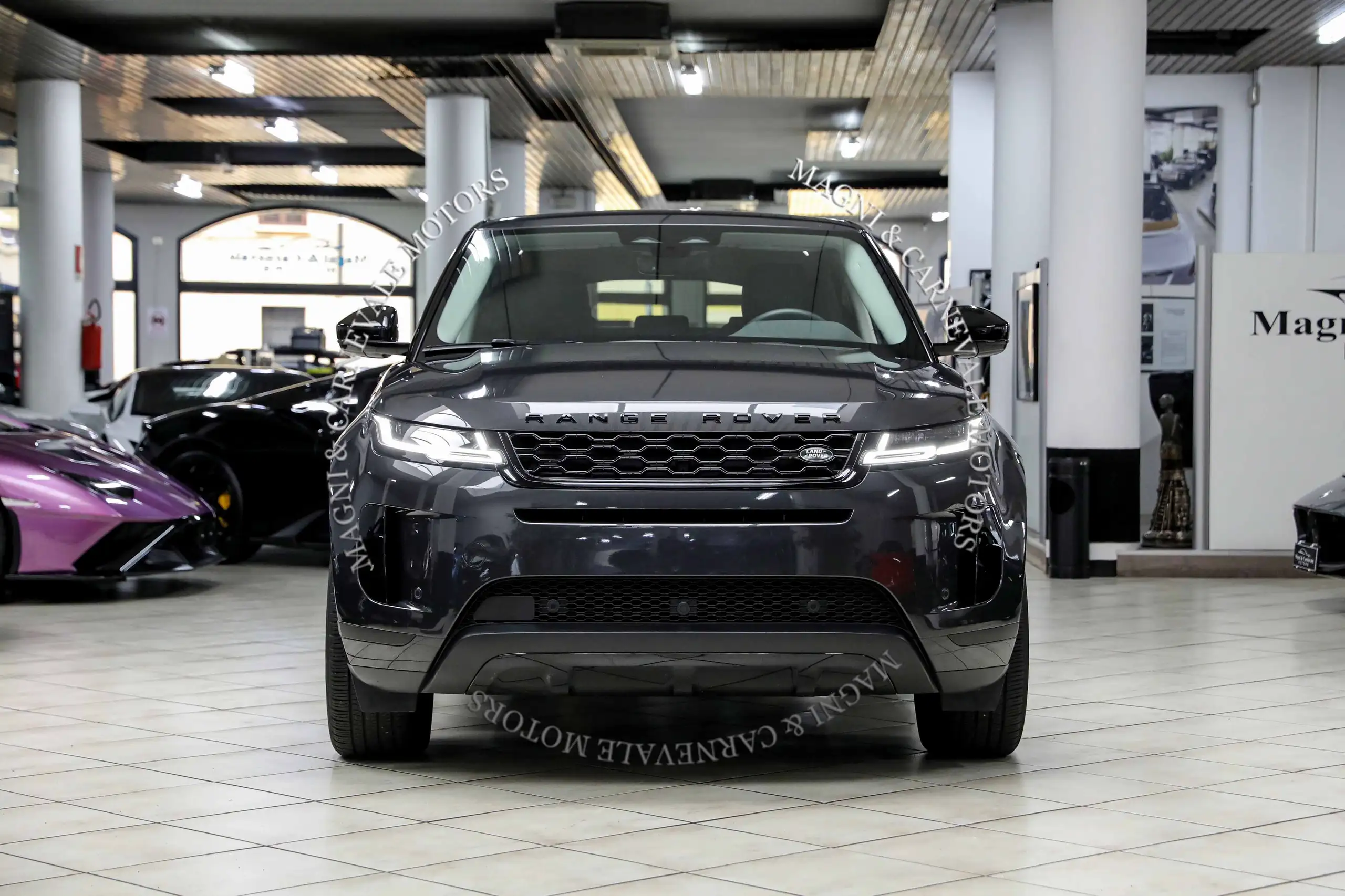 Land Rover - Range Rover Evoque