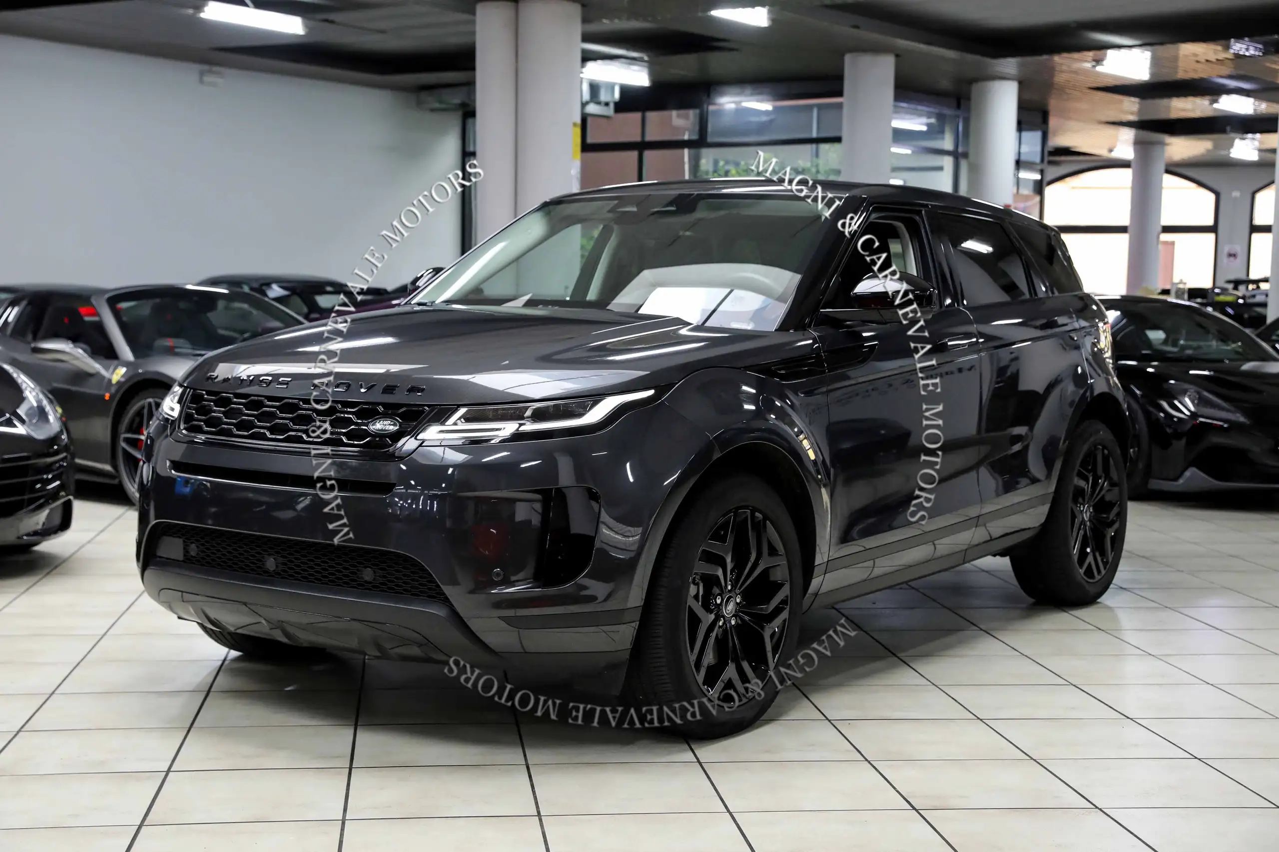 Land Rover - Range Rover Evoque