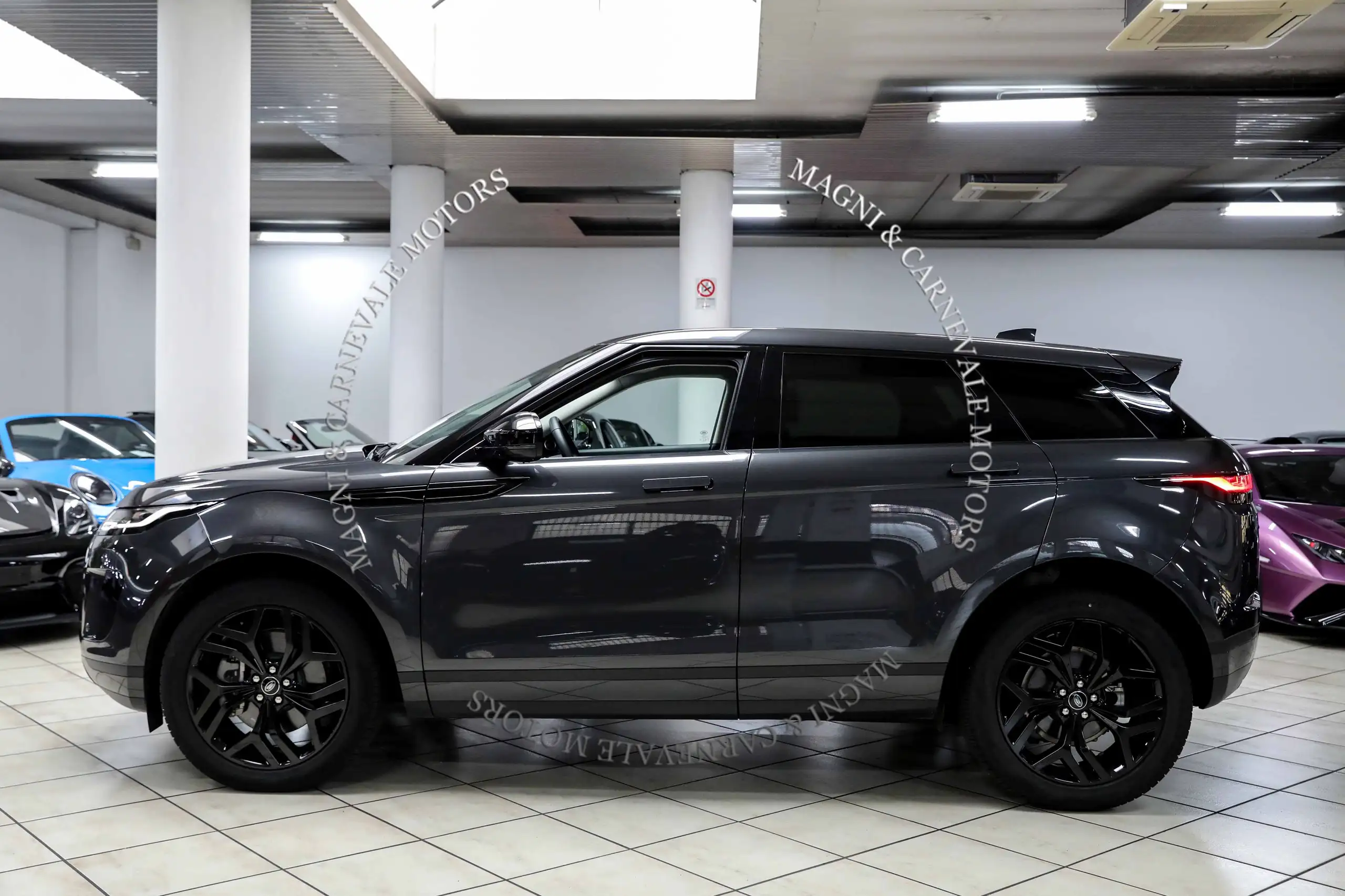 Land Rover - Range Rover Evoque