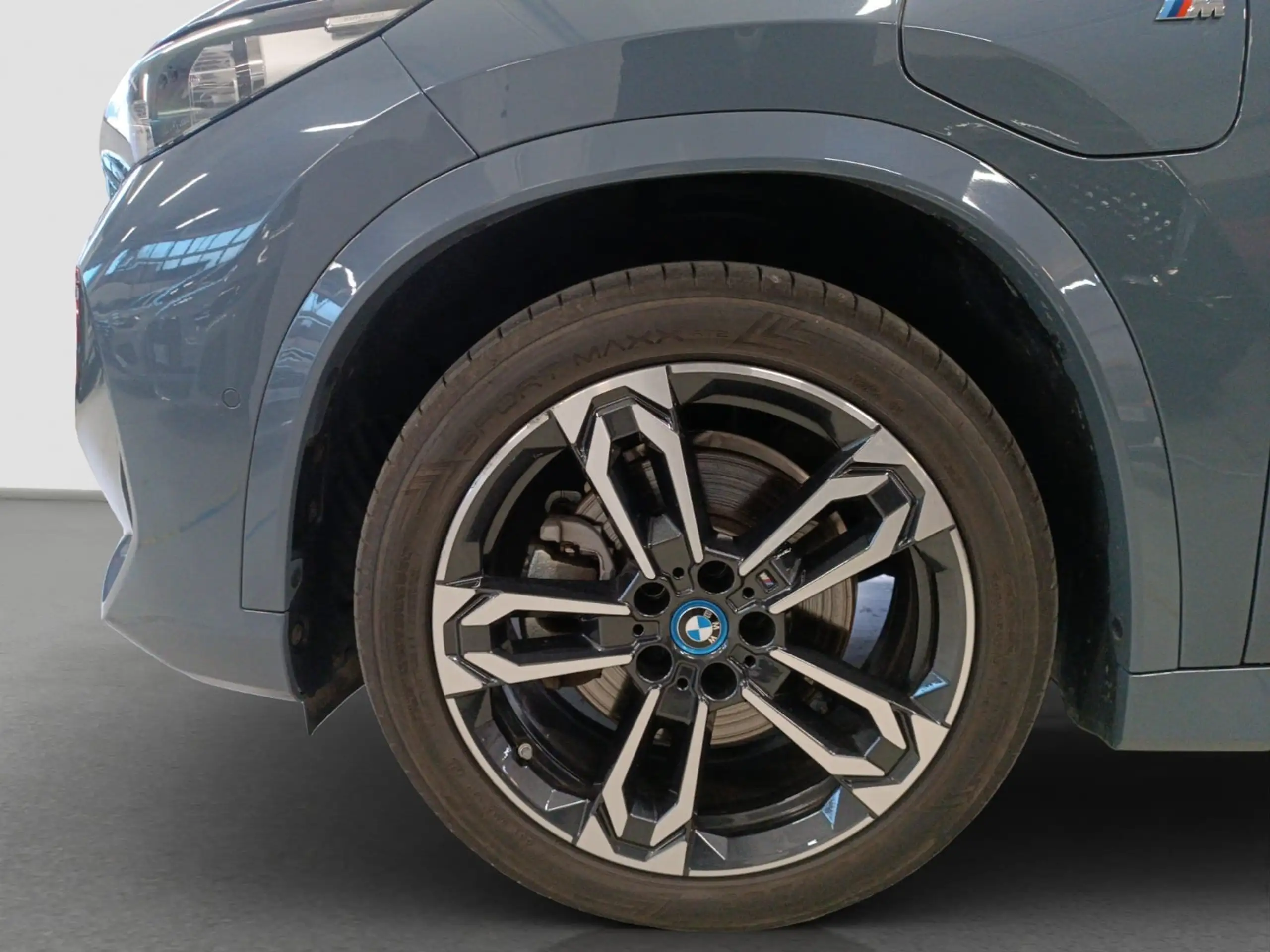 BMW - X1