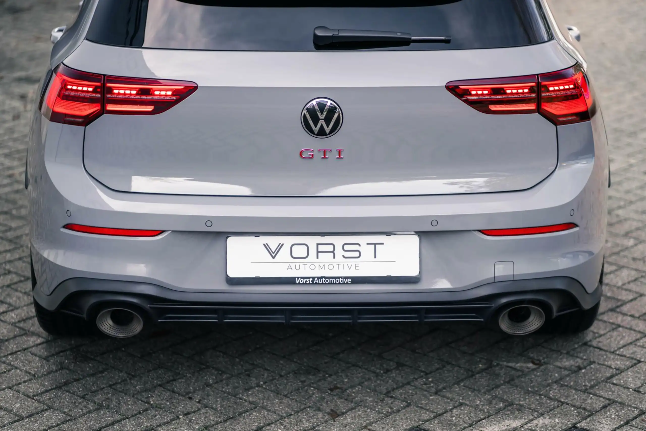 Volkswagen - Golf GTI