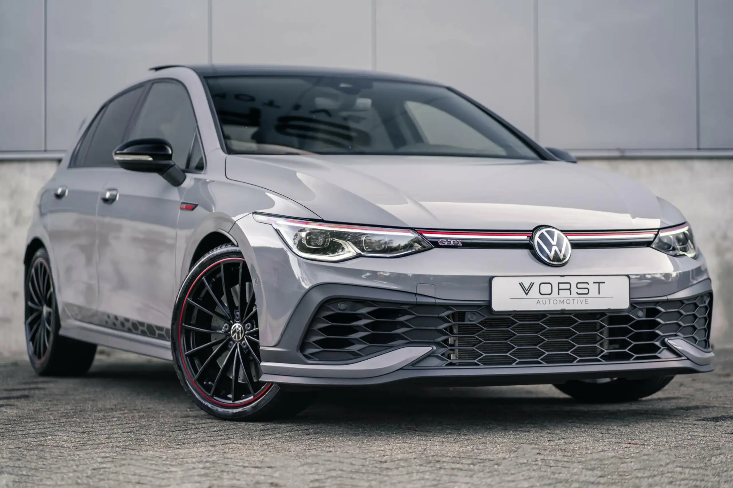 Volkswagen - Golf GTI