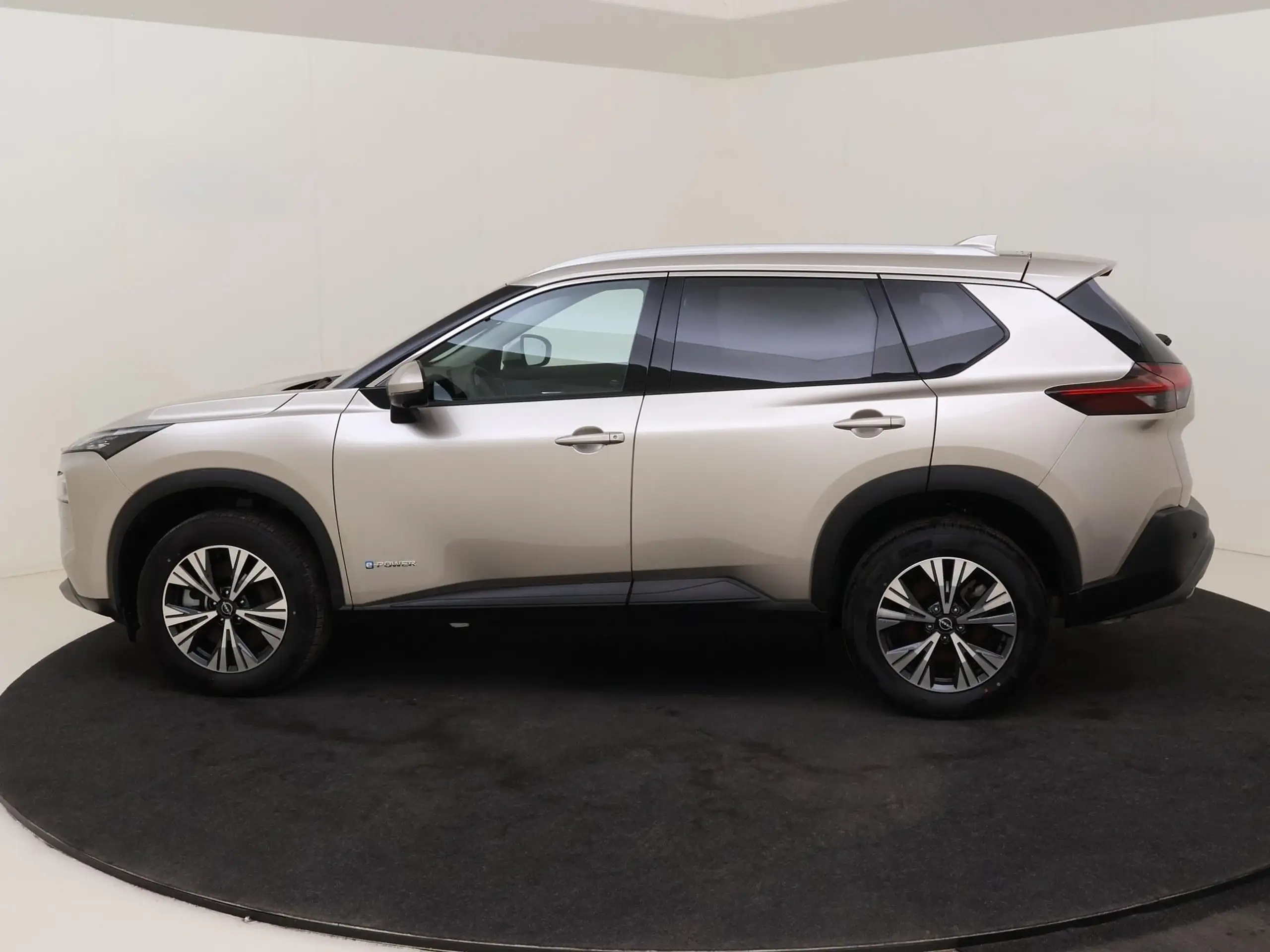 Nissan - X-Trail