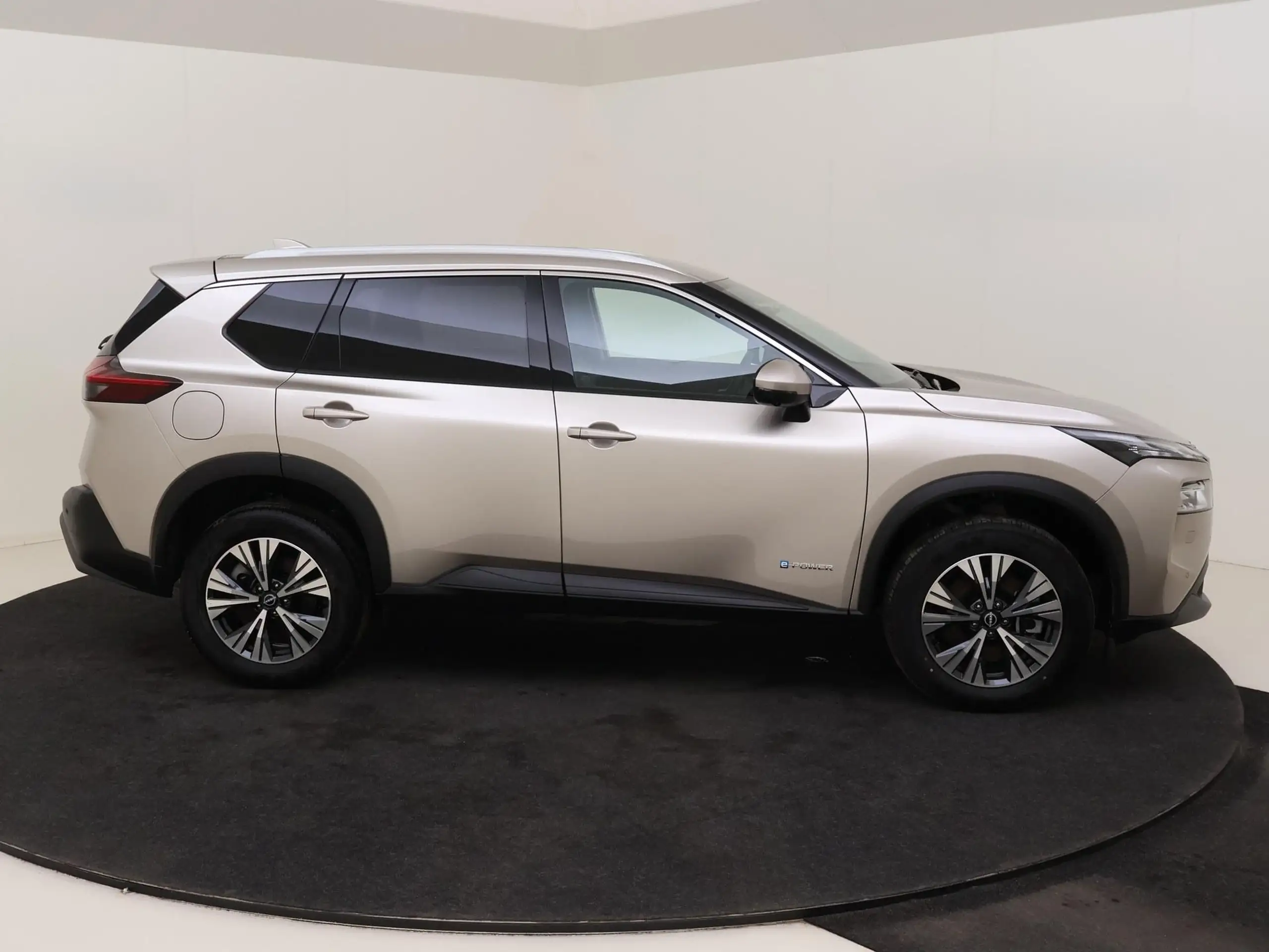 Nissan - X-Trail