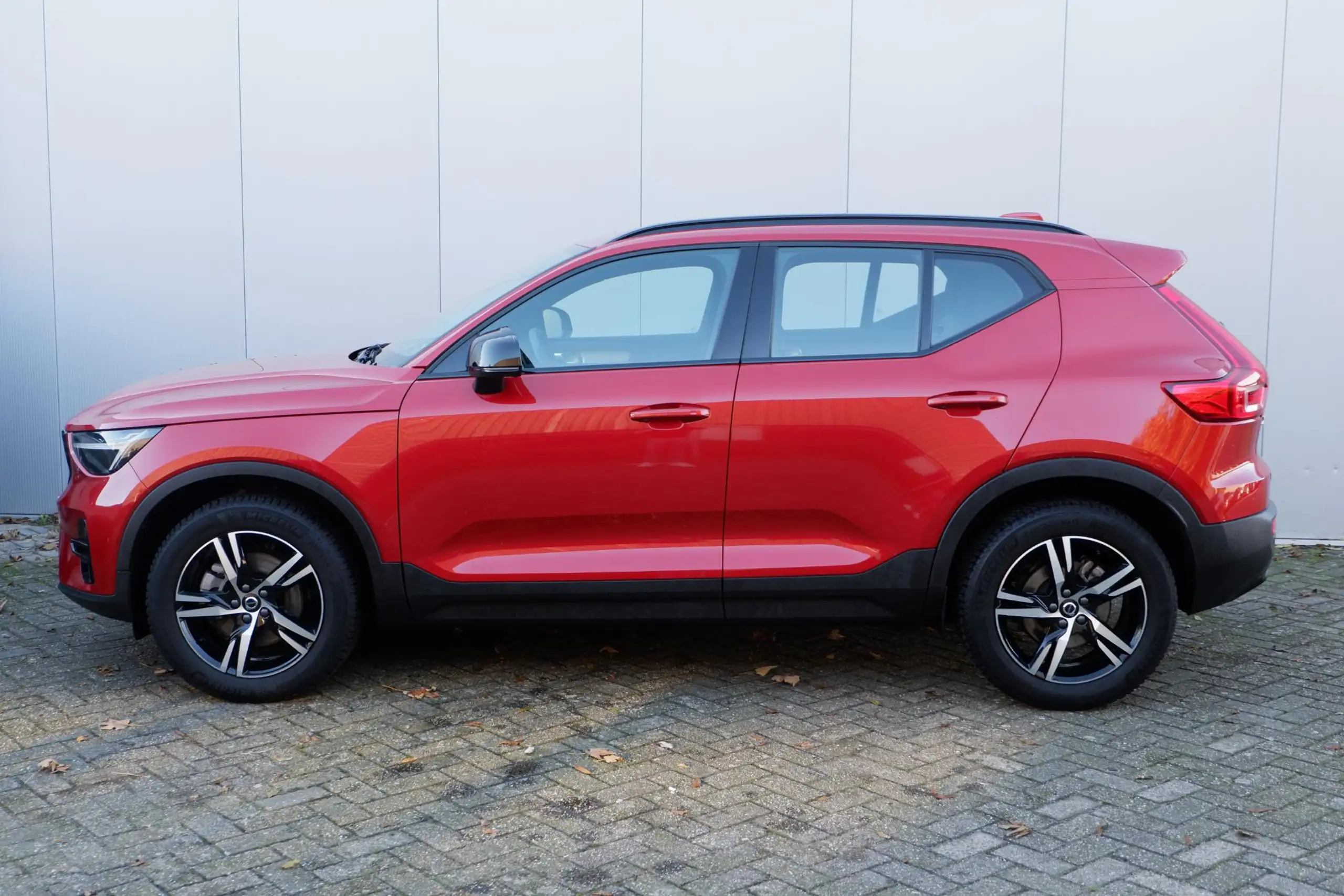 Volvo - XC40