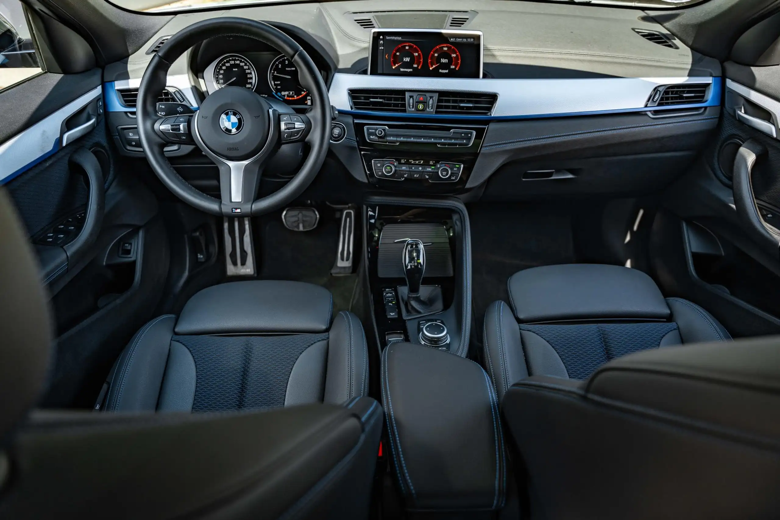 BMW - X2