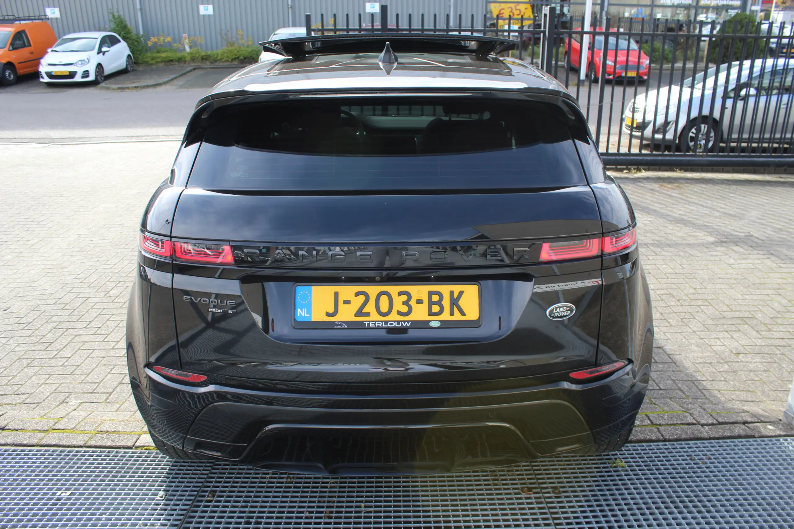 Land Rover - Range Rover Evoque