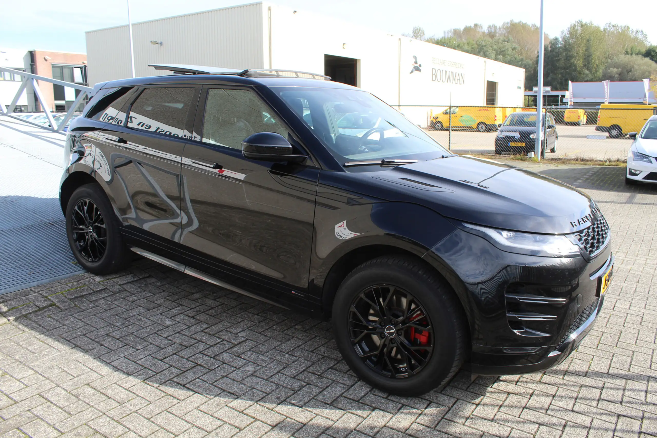 Land Rover - Range Rover Evoque