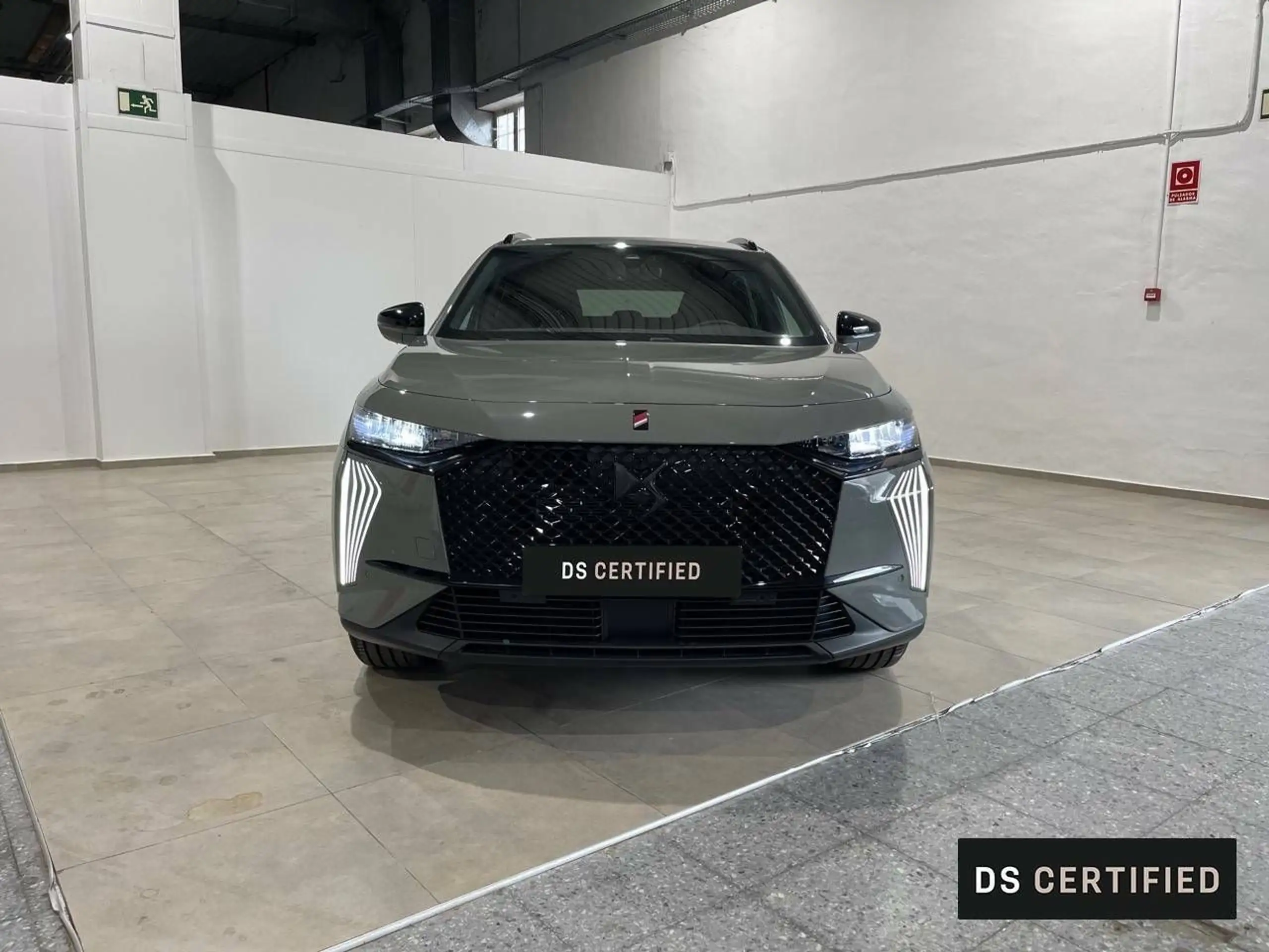 DS Automobiles - DS 7 Crossback