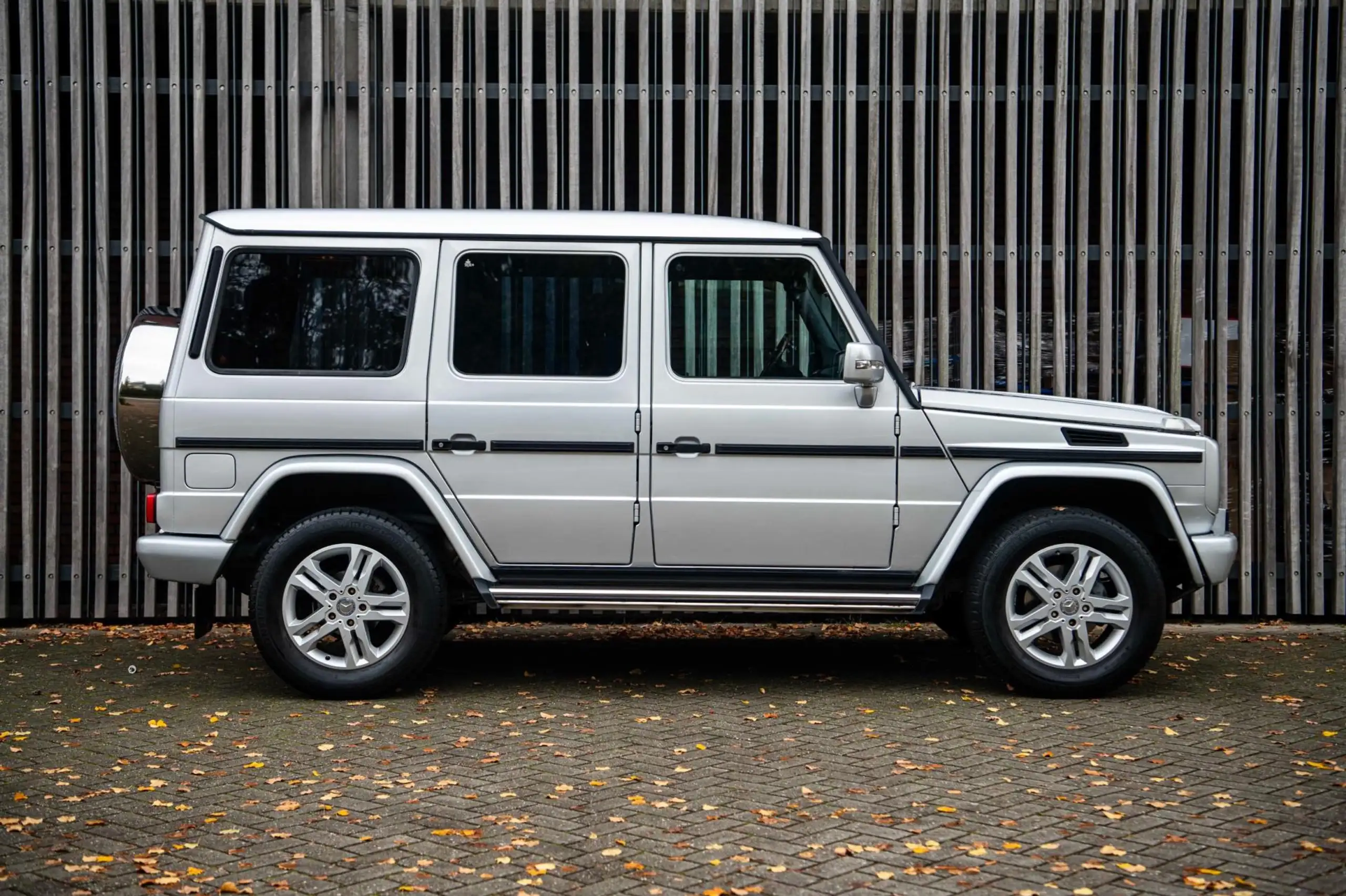 Mercedes-Benz - G 350