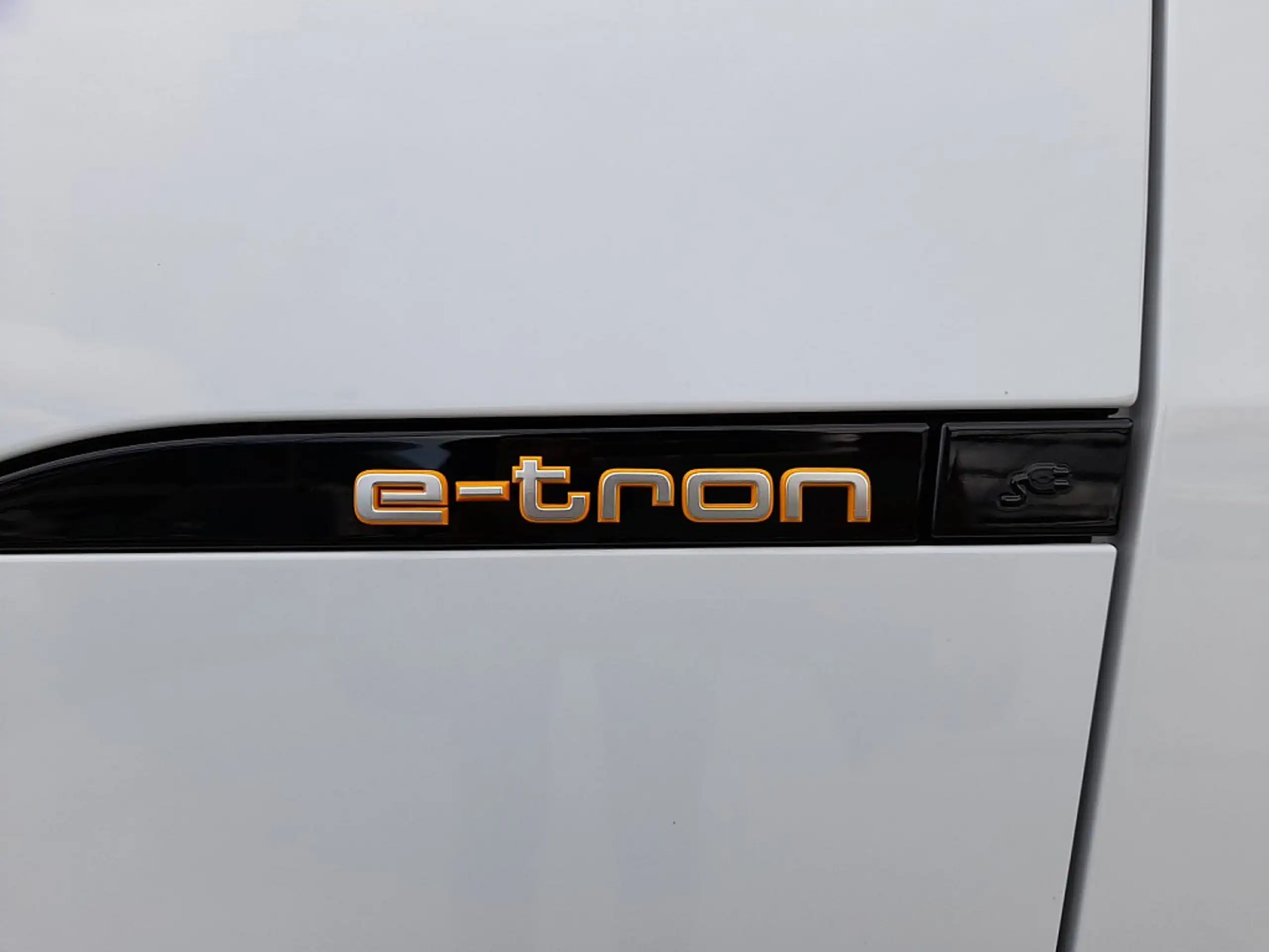 Audi - e-tron