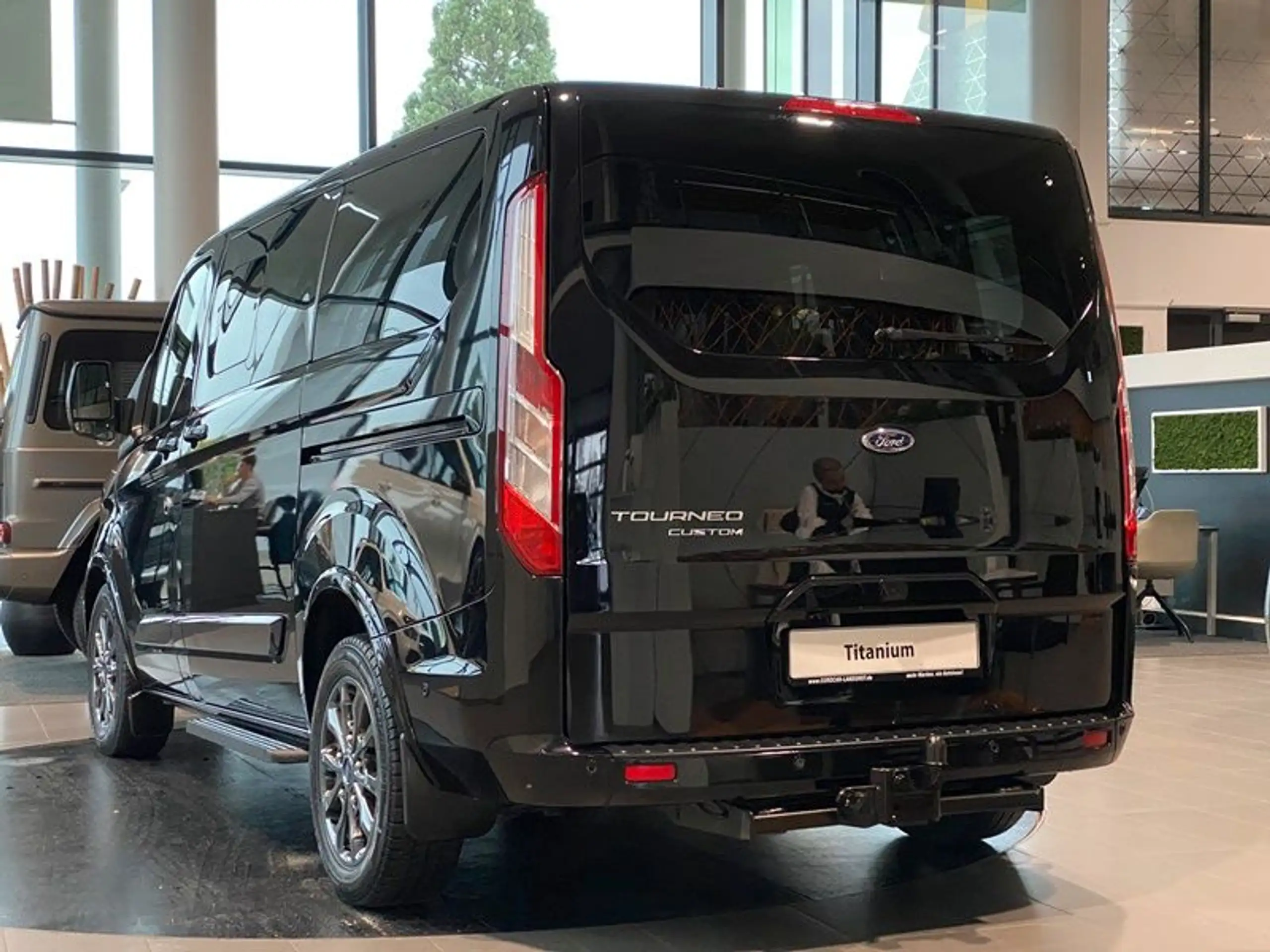 Ford - Tourneo Custom