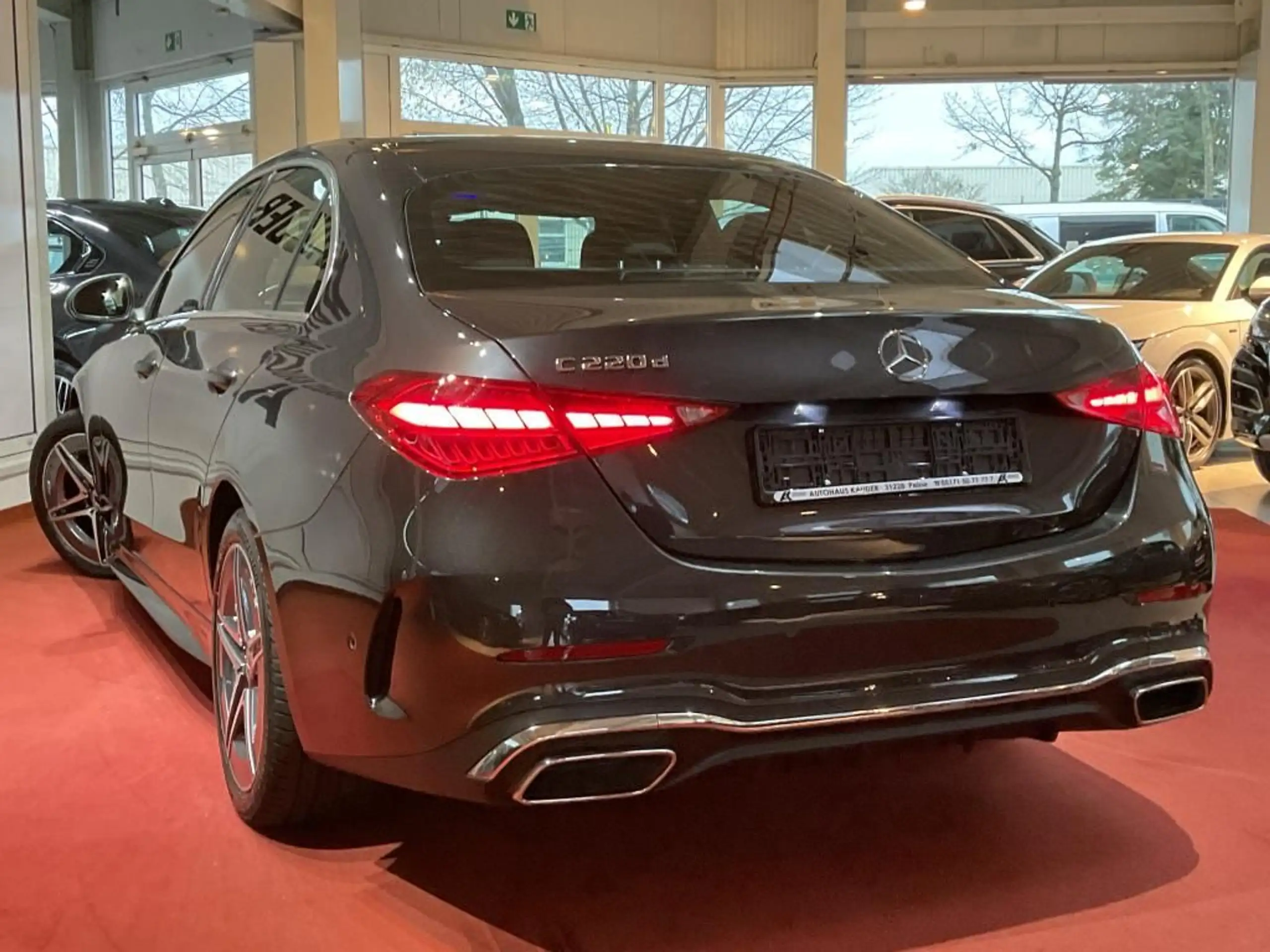 Mercedes-Benz - C 220