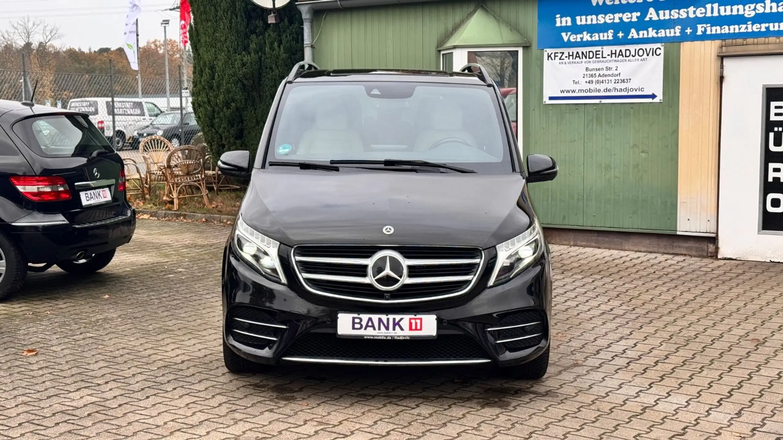 Mercedes-Benz - V 250