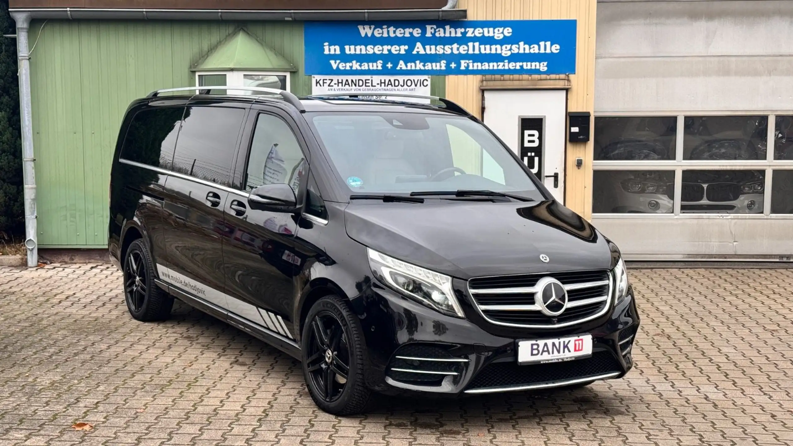 Mercedes-Benz - V 250