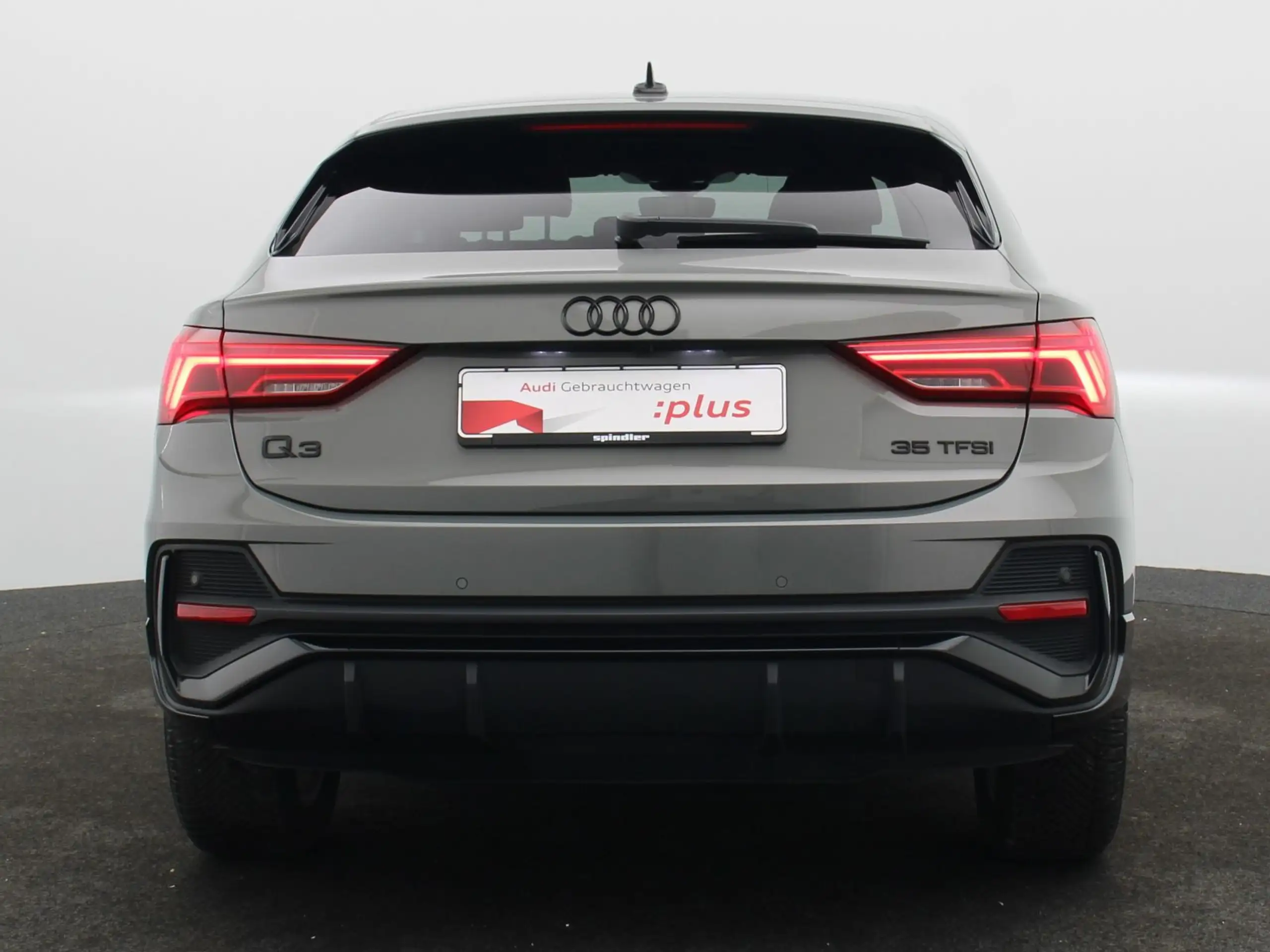 Audi - Q3