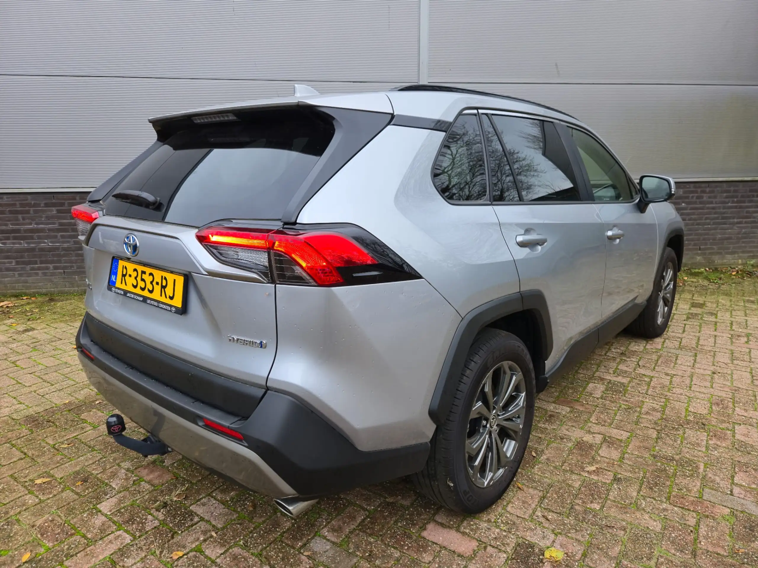 Toyota - RAV 4