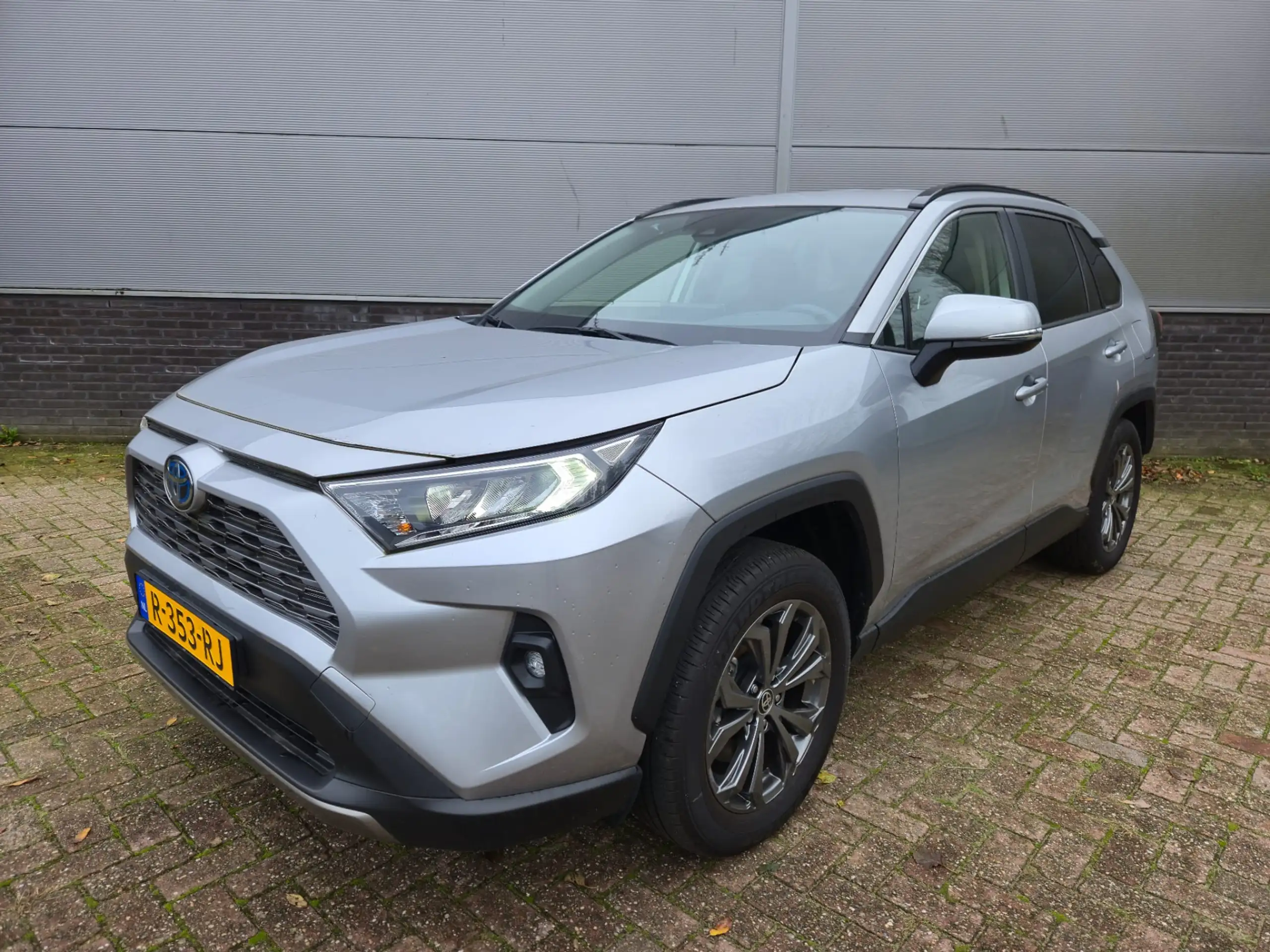 Toyota - RAV 4