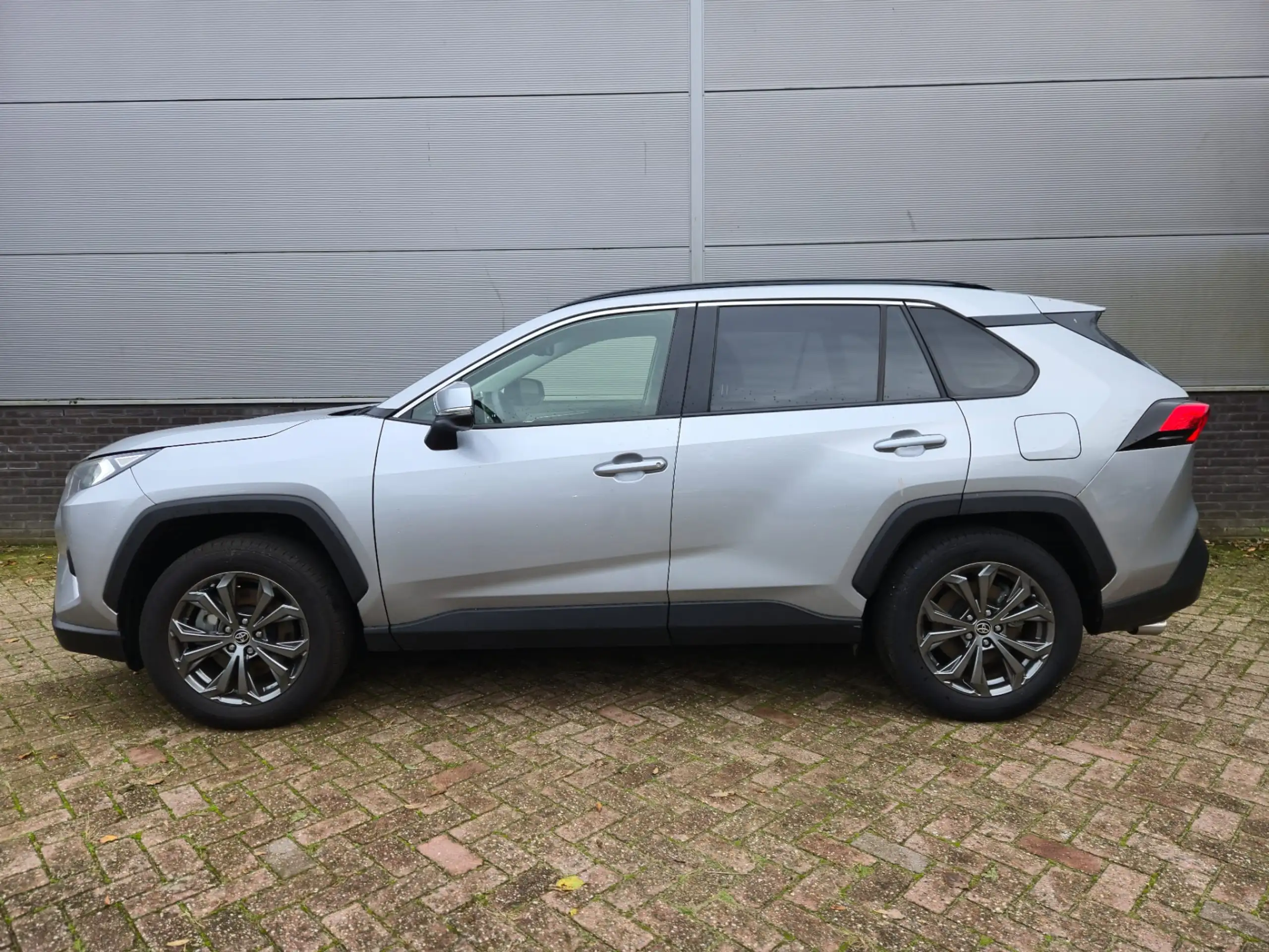 Toyota - RAV 4