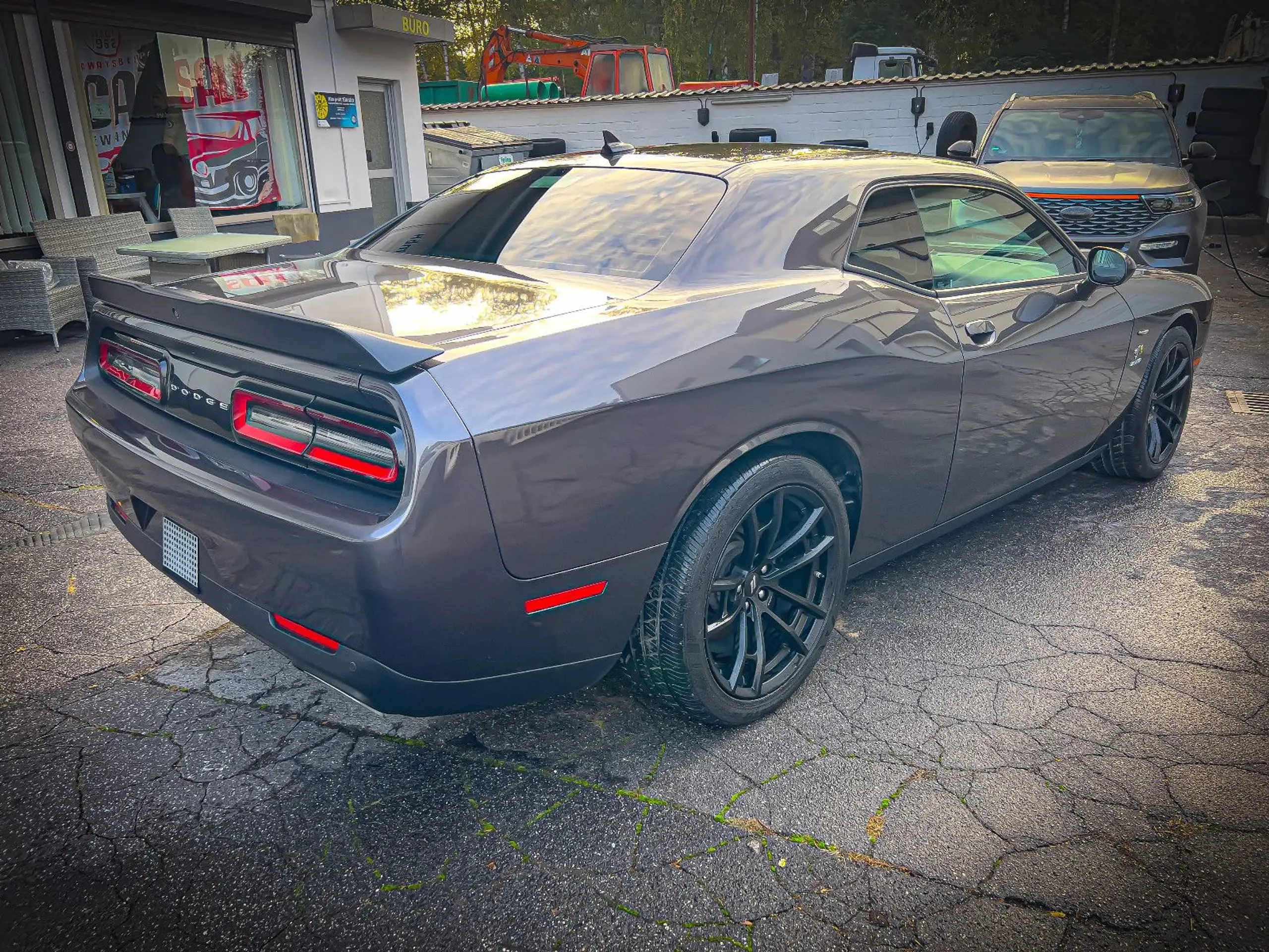 Dodge - Challenger